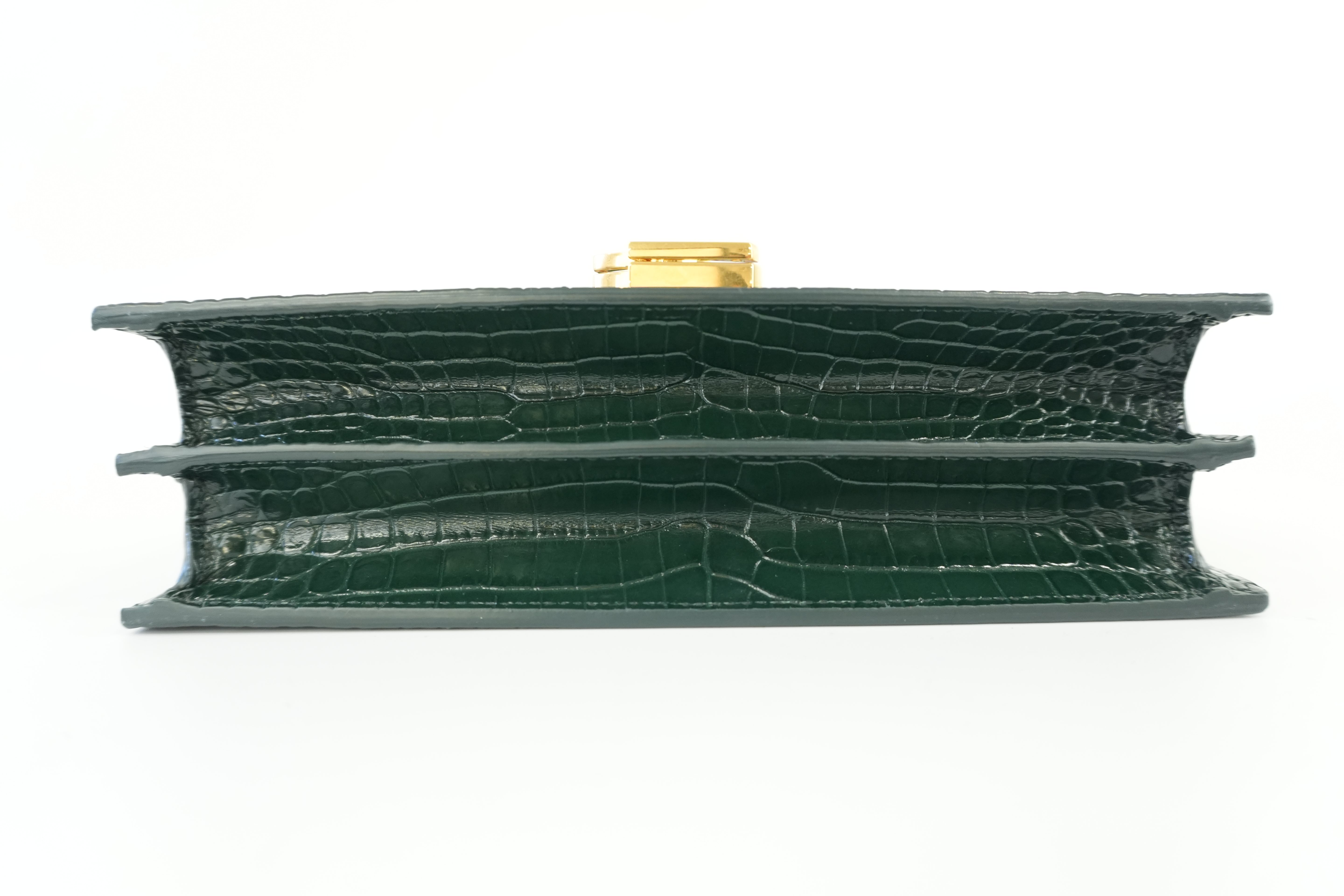 Saint Laurent Cassandra Medium in Croc-Embossed Leather with Chain Strap Used