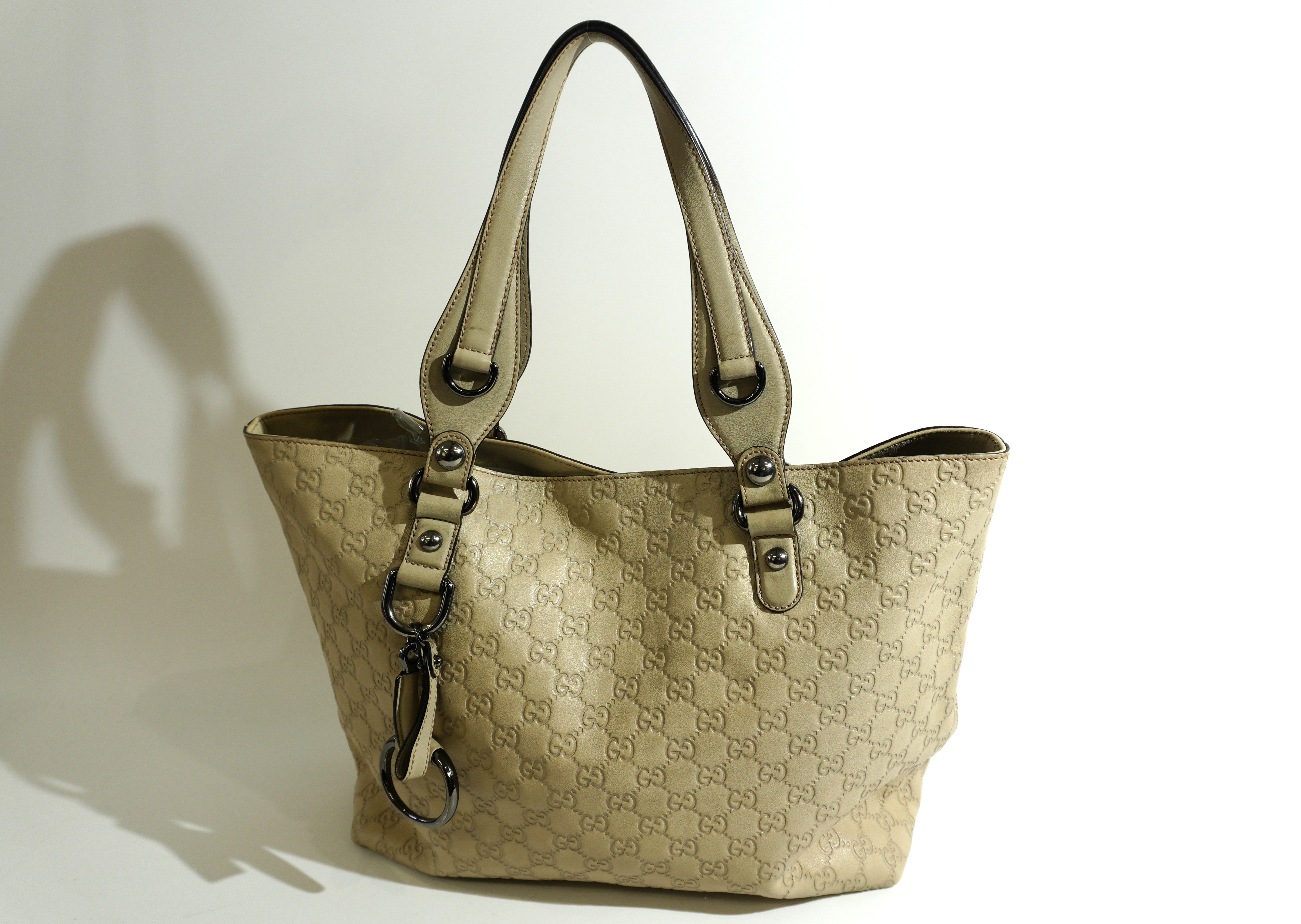 Pre-owned Gucci Guccisima Icon Bit Tote Bag Ivory
