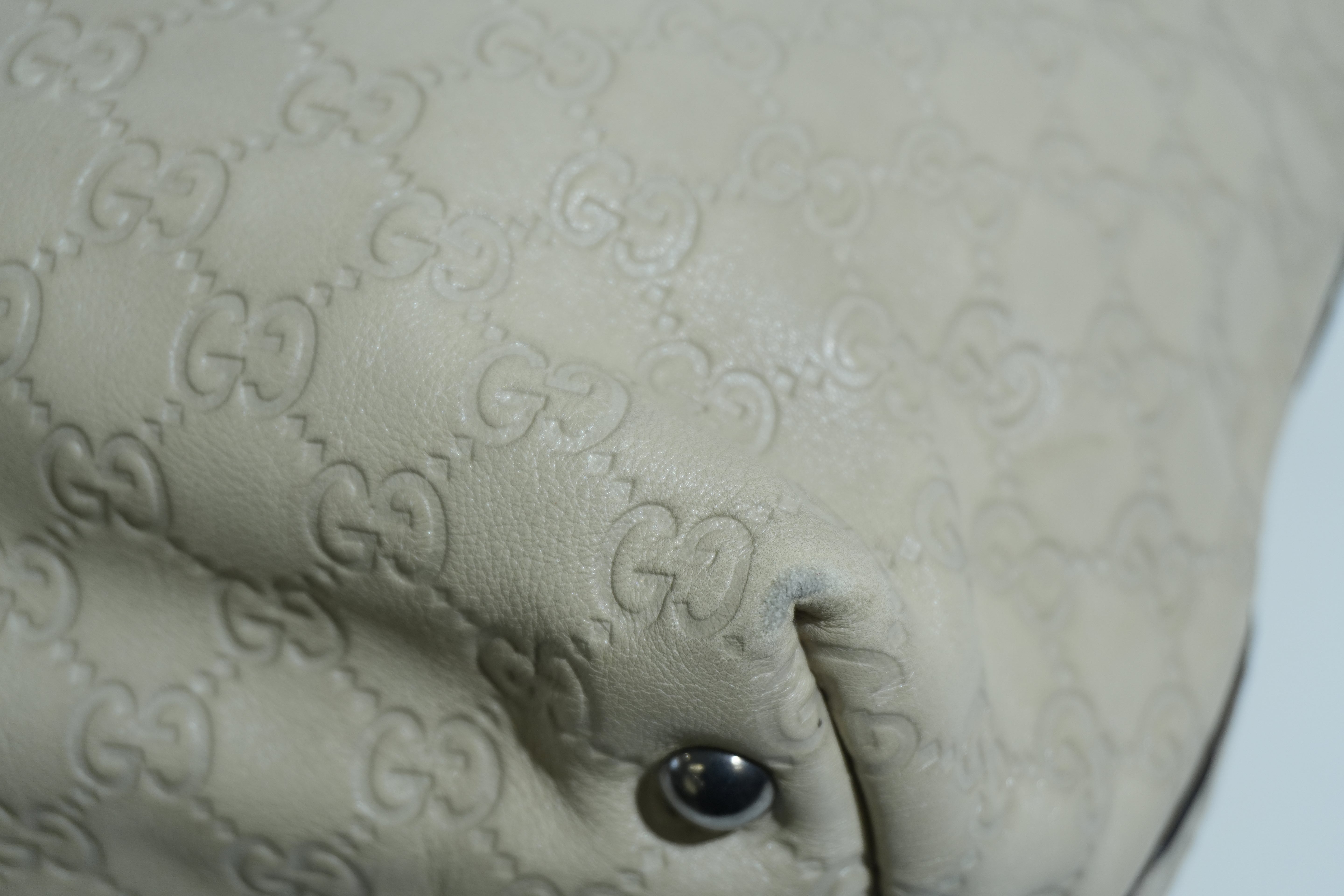 Pre-owned Gucci Guccisima Icon Bit Tote Bag Ivory
