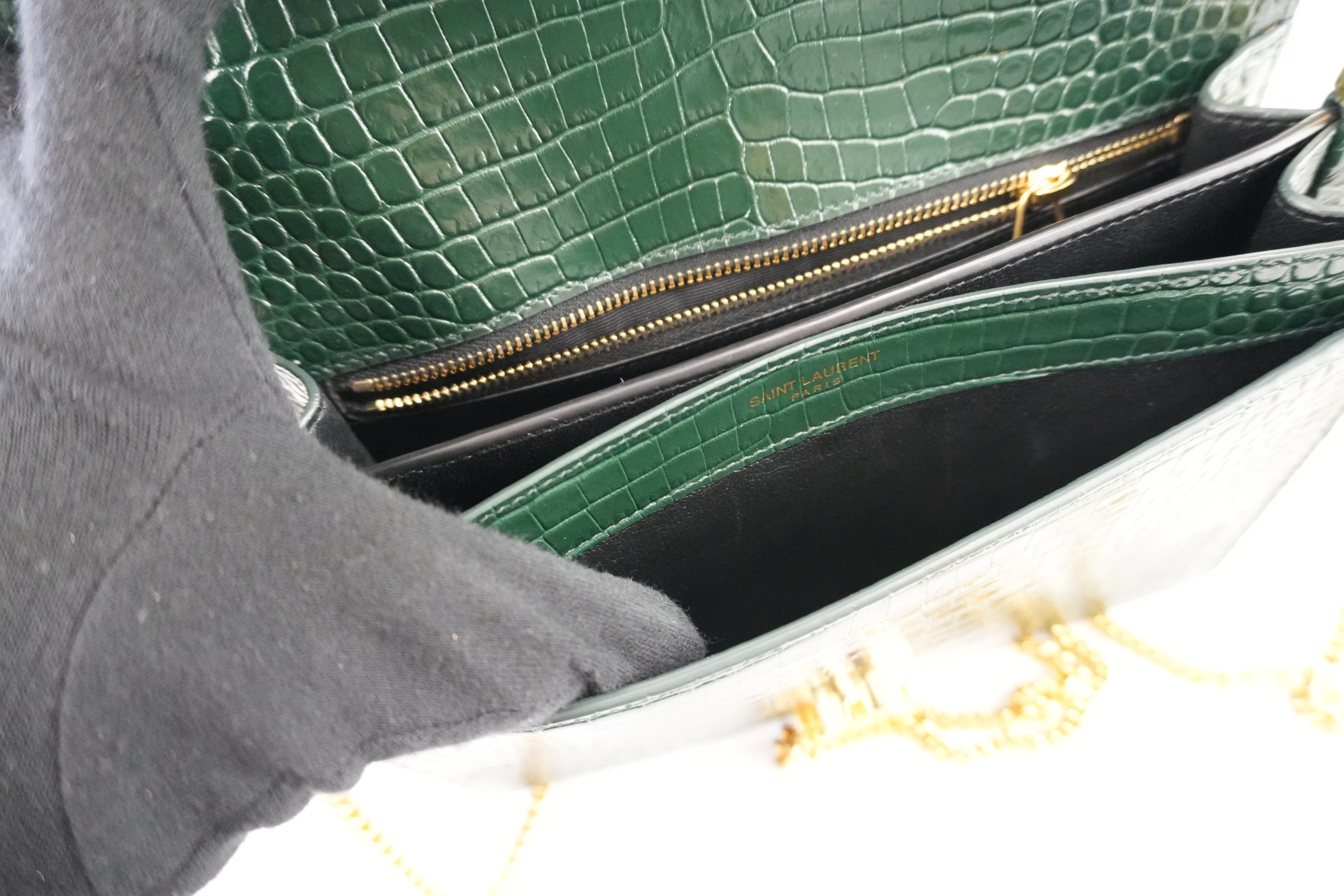 Saint Laurent Cassandra Medium in Croc-Embossed Leather with Chain Strap Used