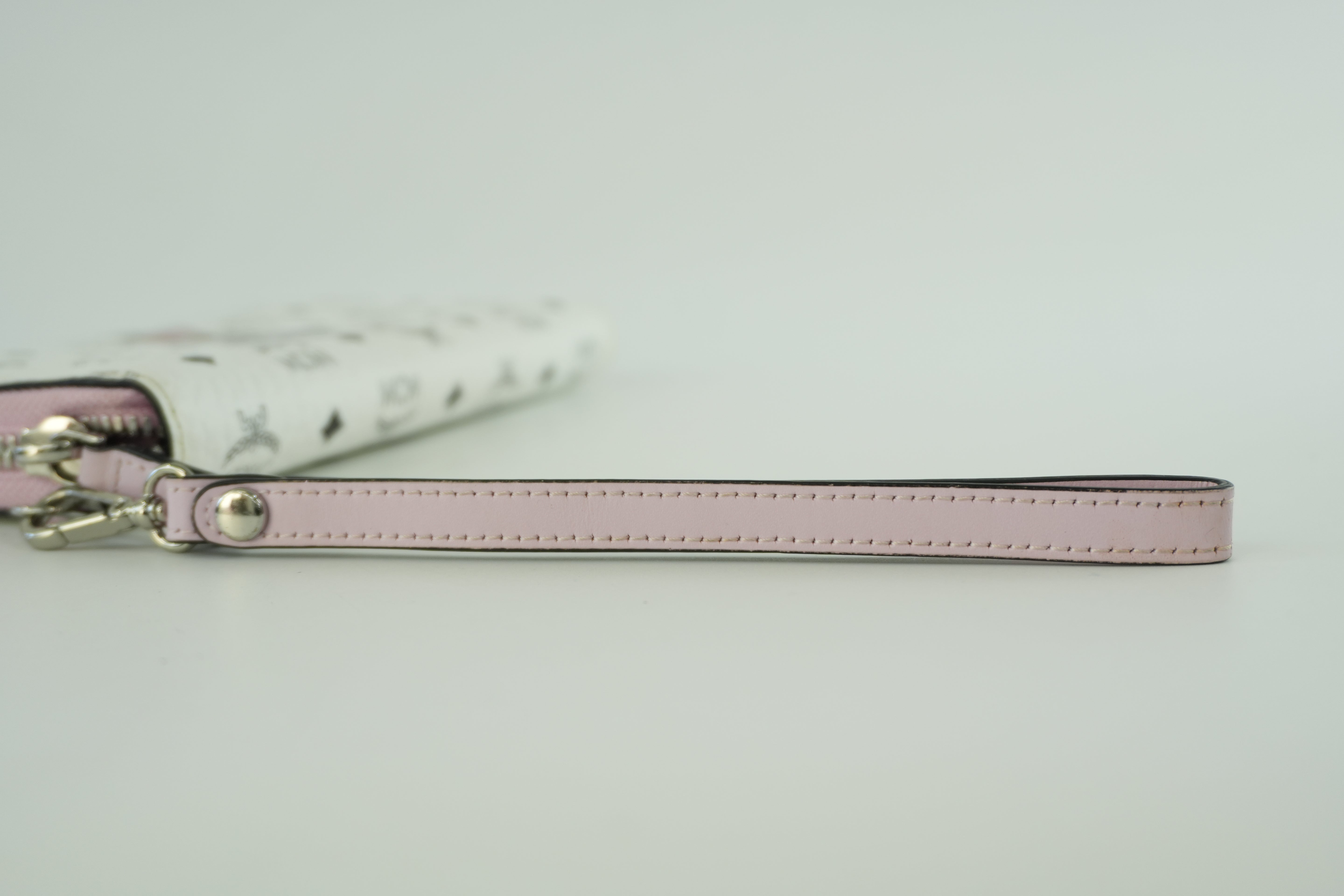 Pre-owned MCM Zippy Long Wallet White