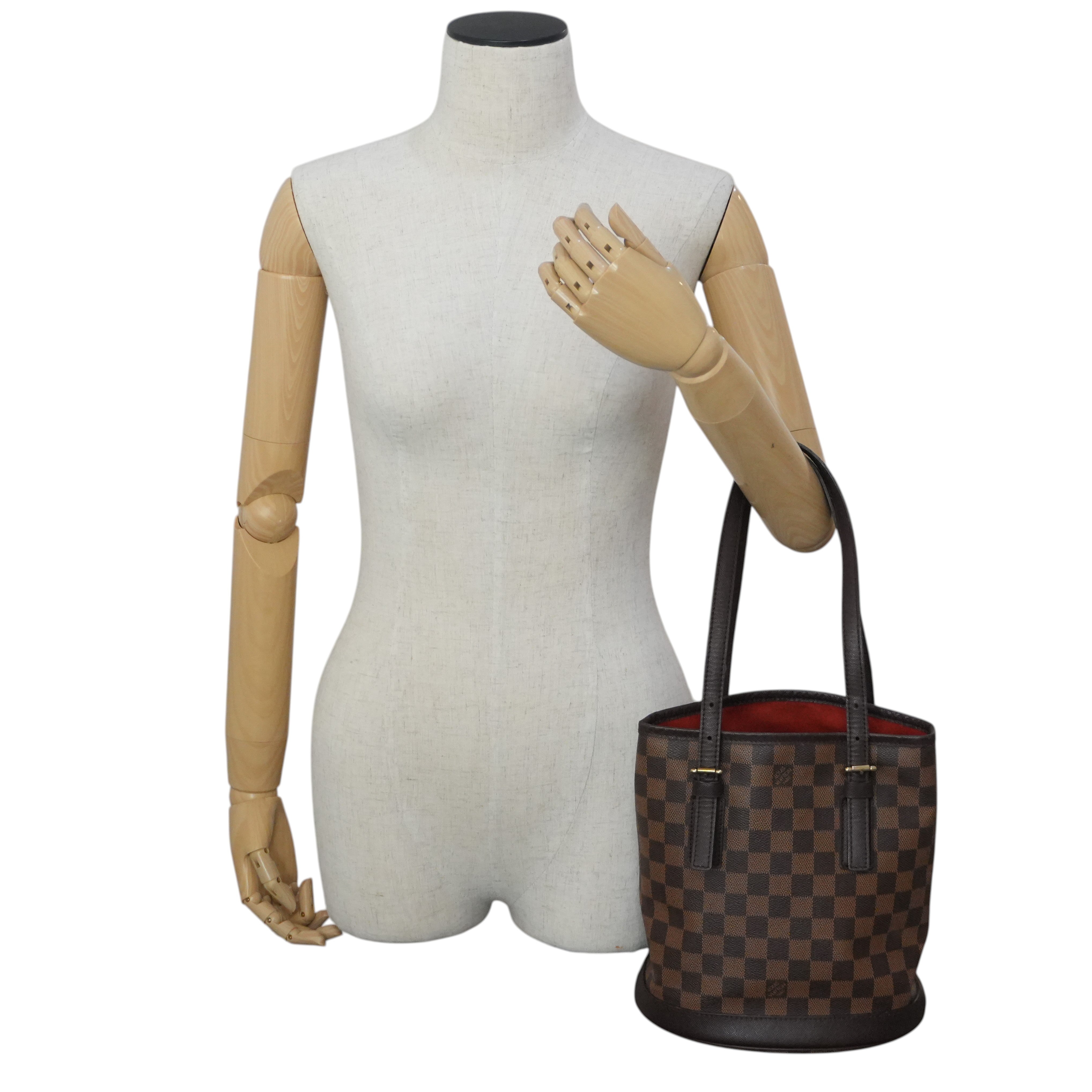Pre-owned Louis Vuitton Damier Ebene Marais Bucket Shoulder Bag