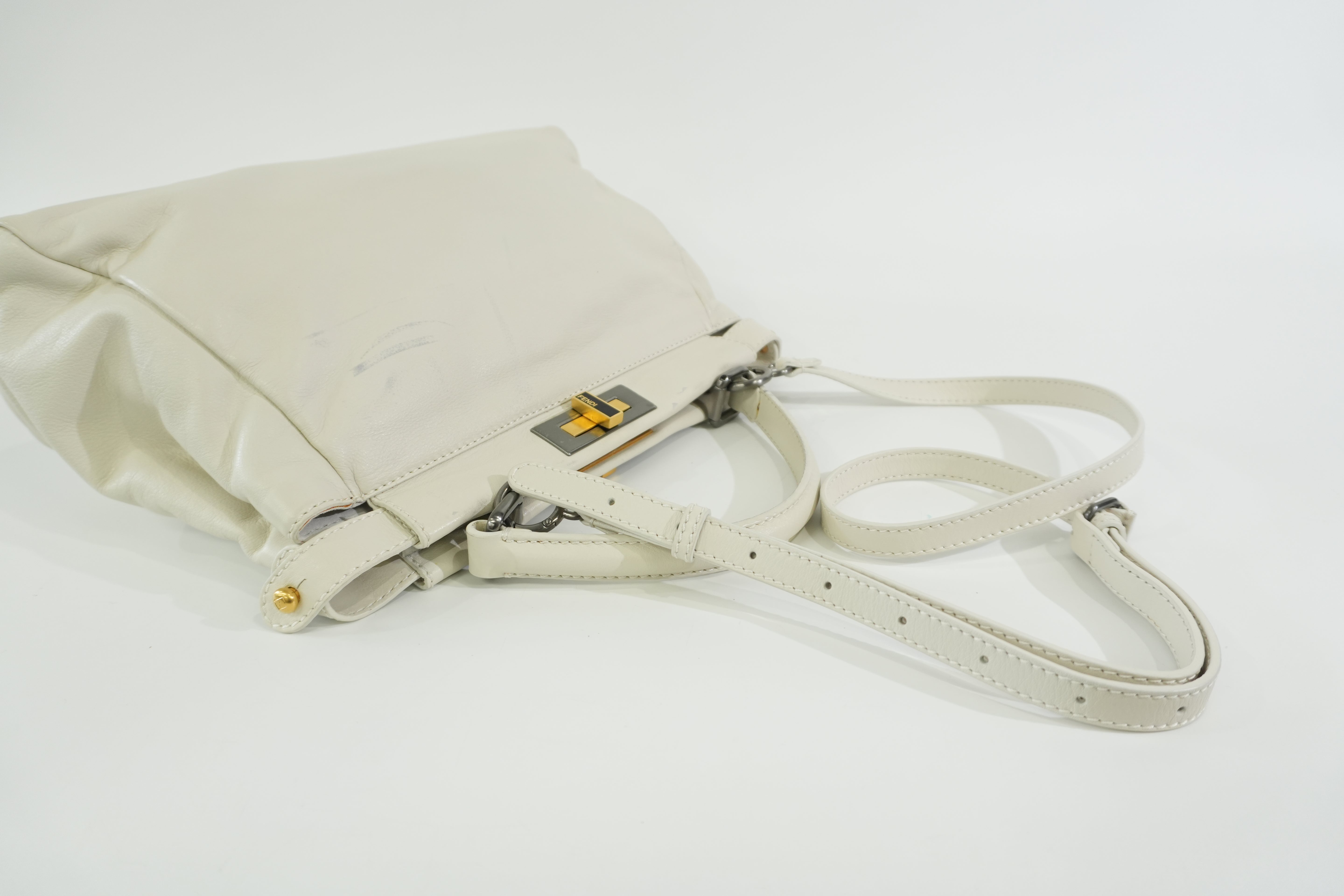 Pre-owned Fendi Peek a Boo Shoulder Bag White