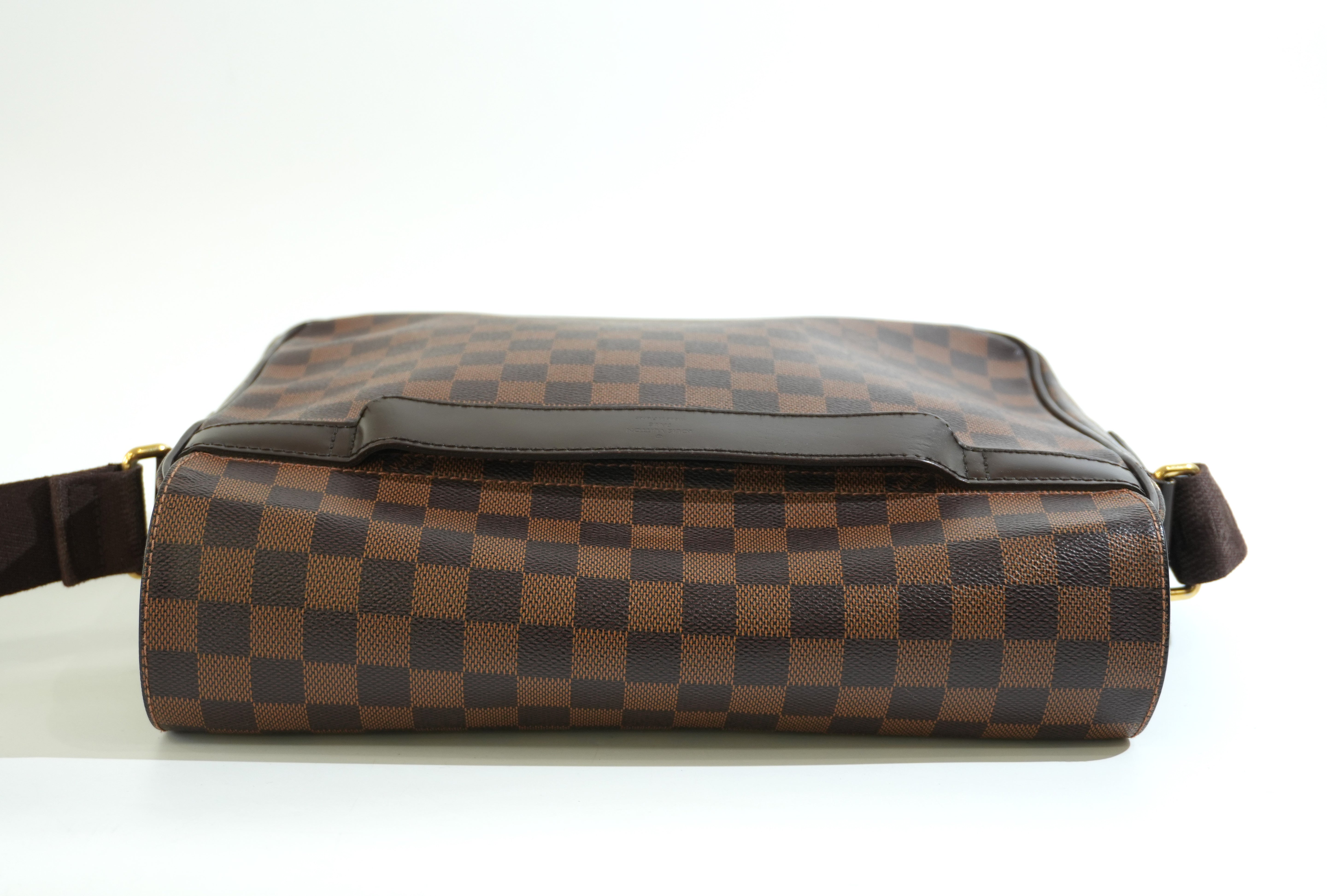 Pre-owned Louis Vuitton Damier Ebene Shelton Messenger Bag