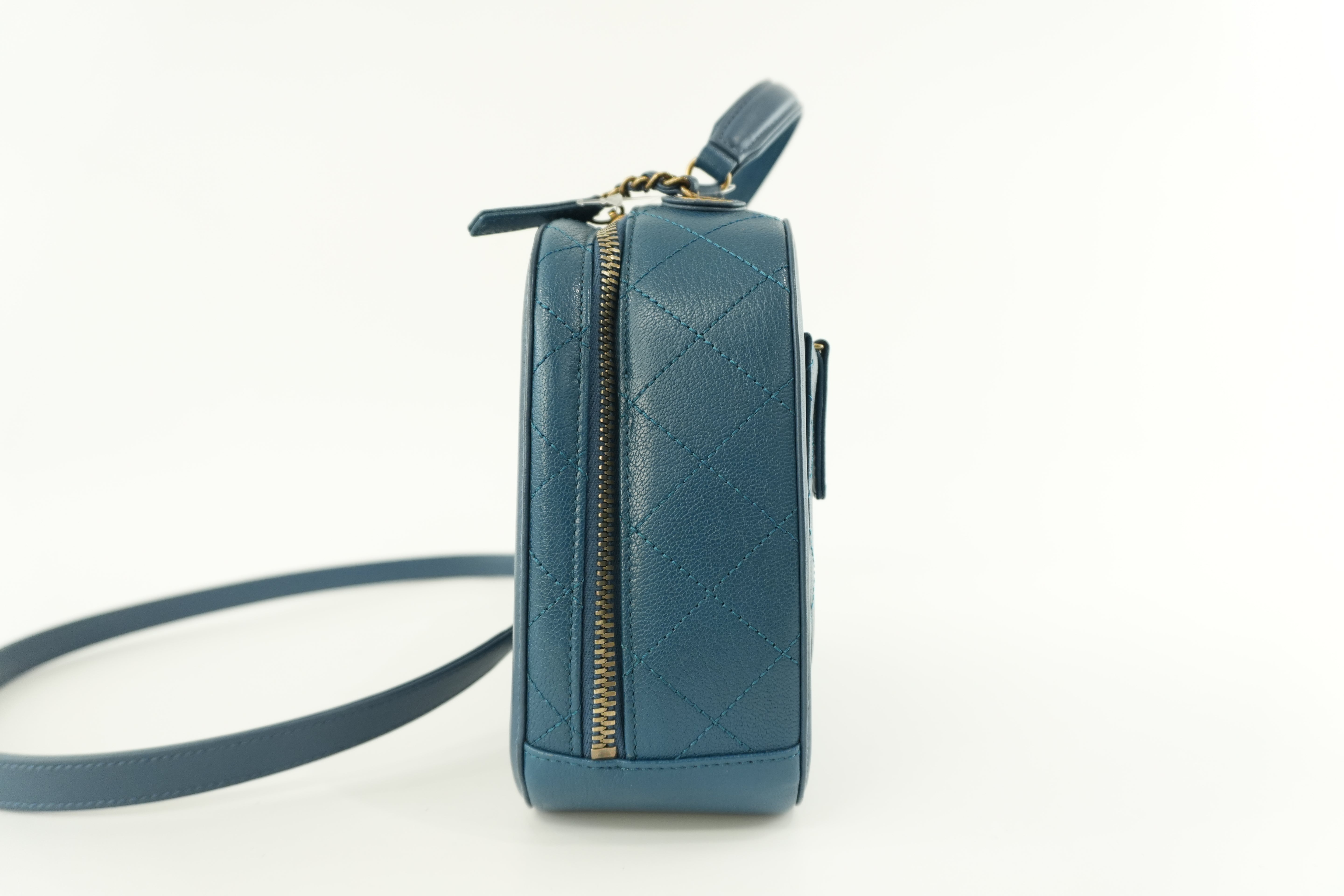 Chanel Curve Vanity Two Way Shoulder Bag Blue Used