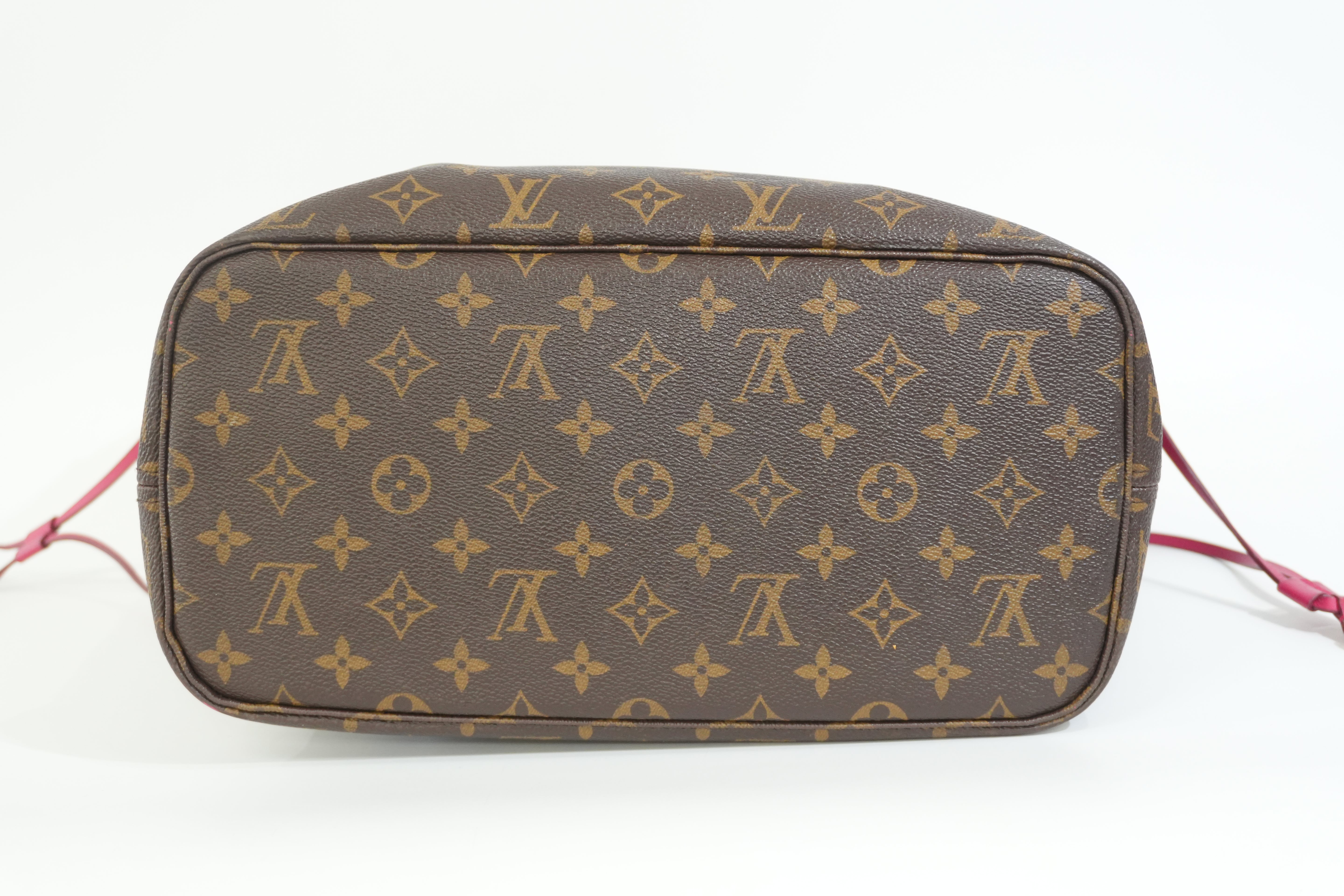 Pre-owned Louis Vuitton Monogram Limited Edition Neverfull MM Articles DE Voyage