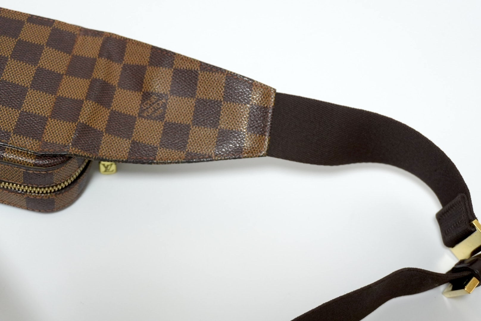 Louis Vuitton Geronimo Body Bag Used