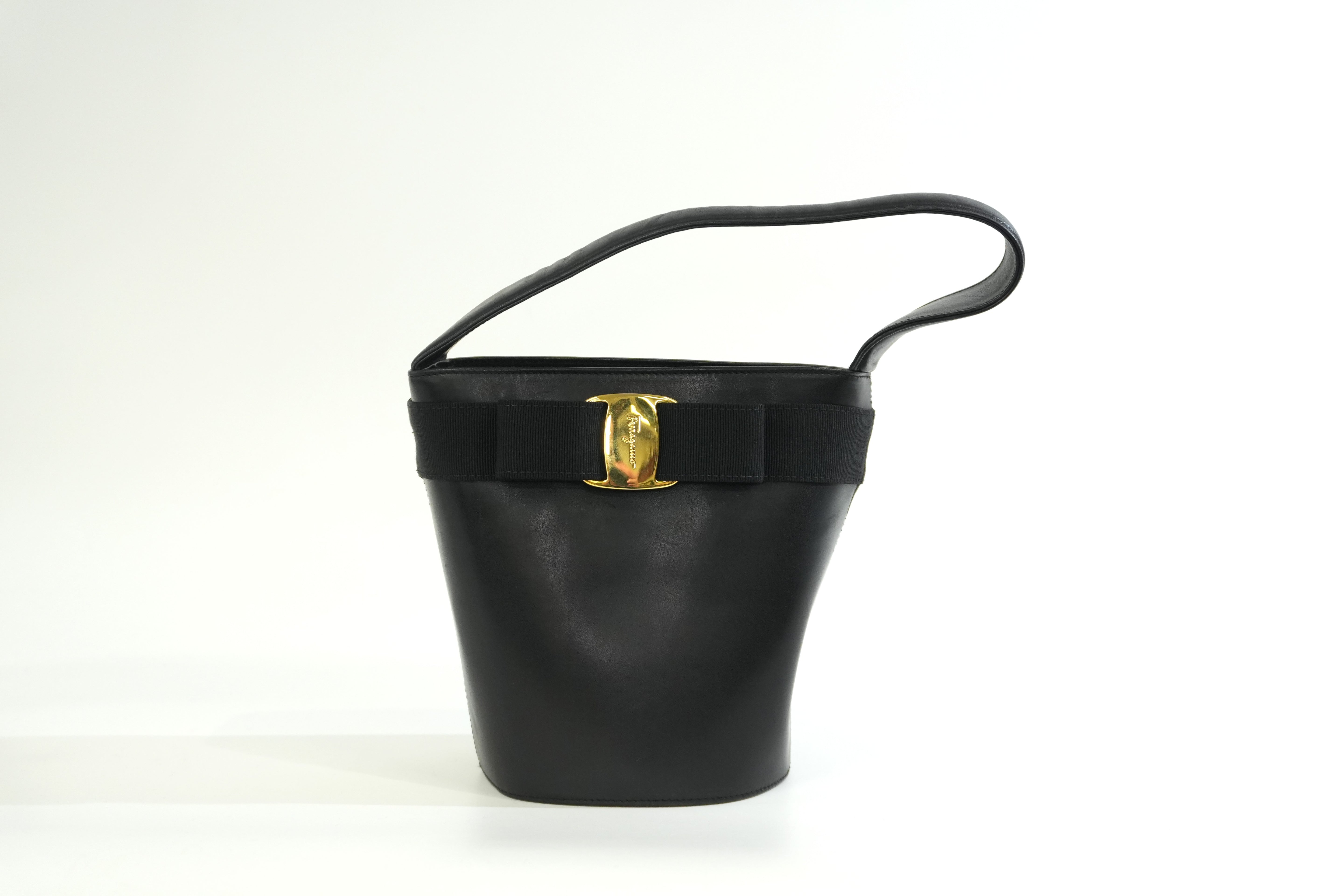 Pre-owned Ferragamo Mini Bucket Bag Black