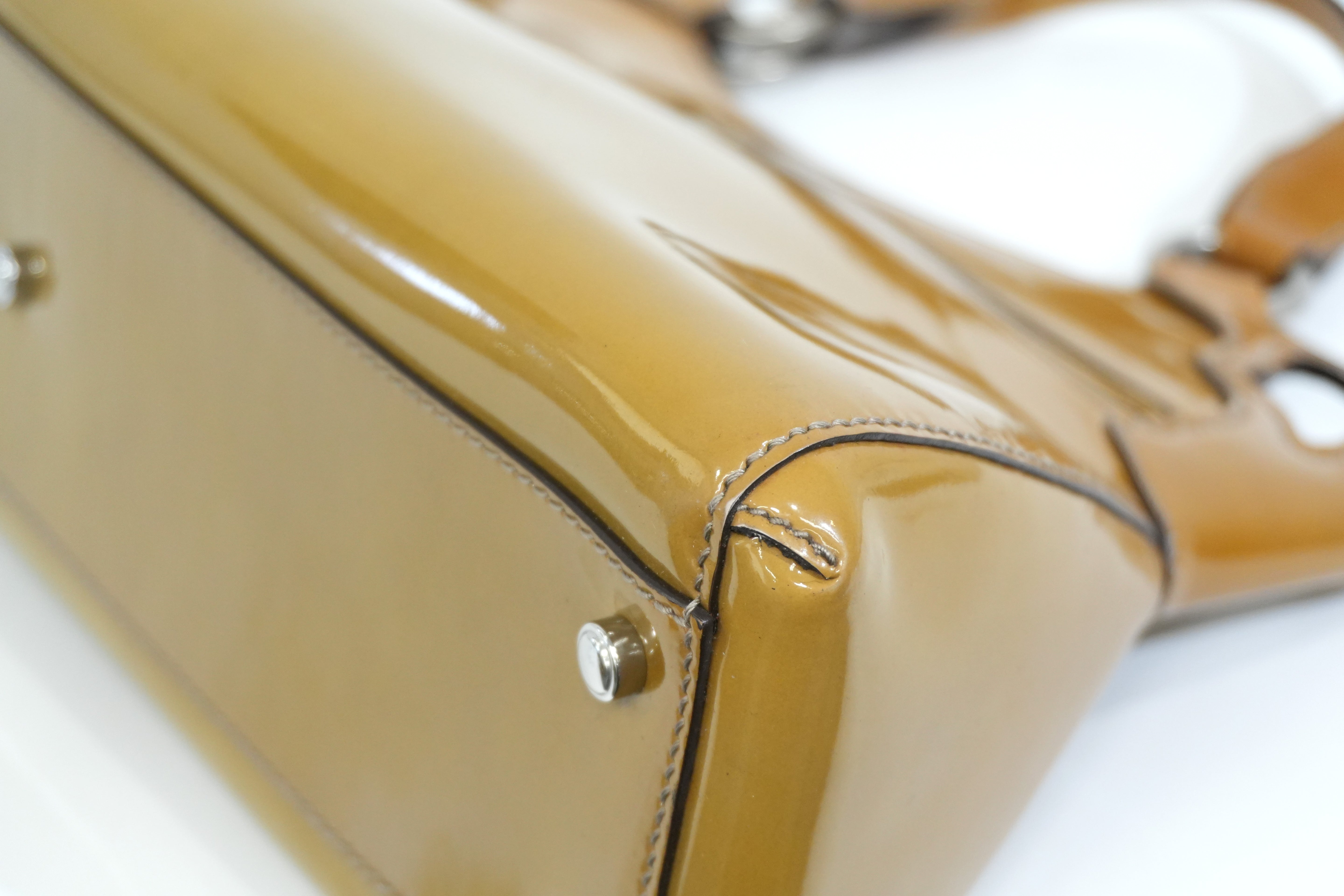 Pre-owned Cartier Leather Patent Handbag Tan