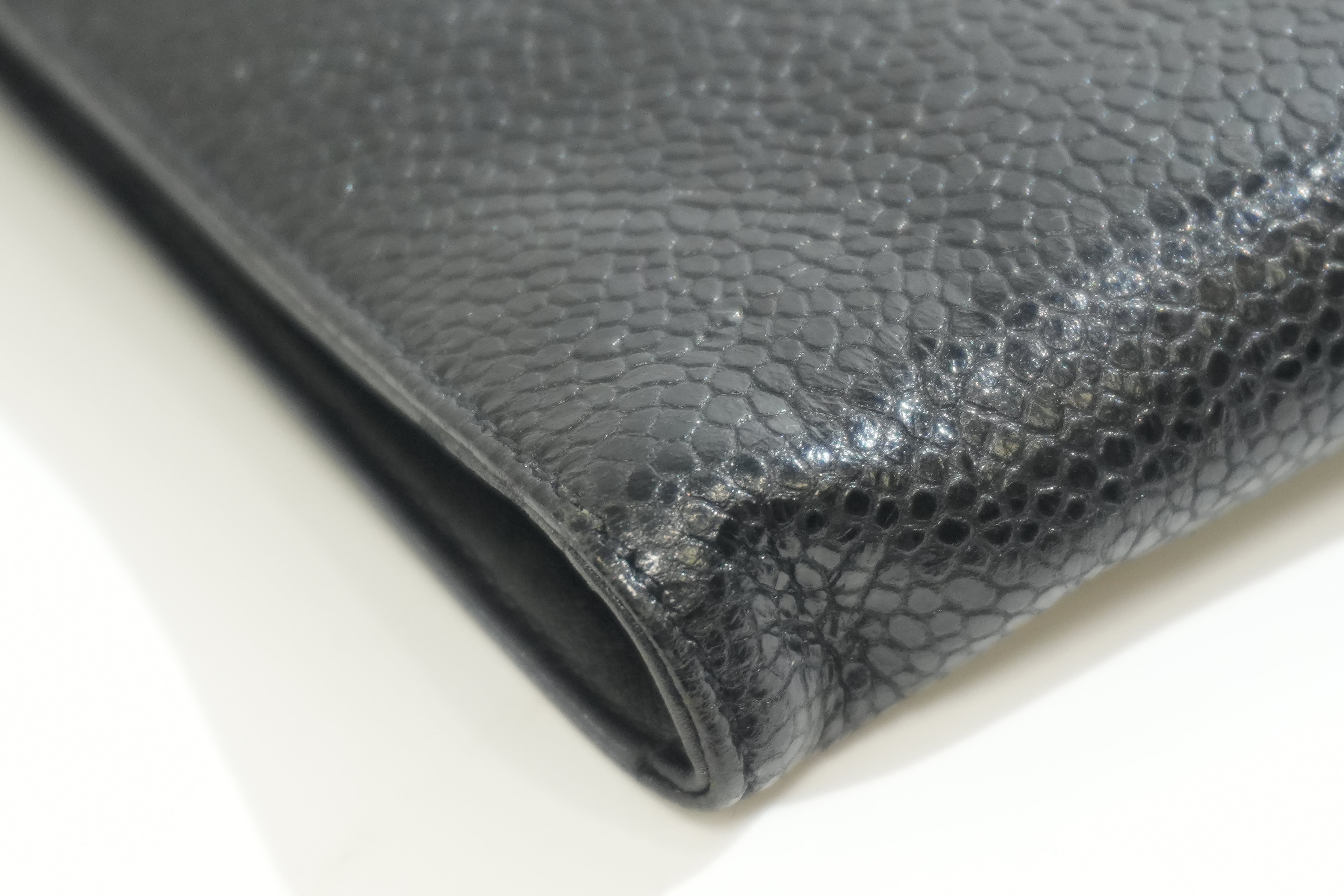 Pre-owned Chanel Caviar Skin Phone Holder Black