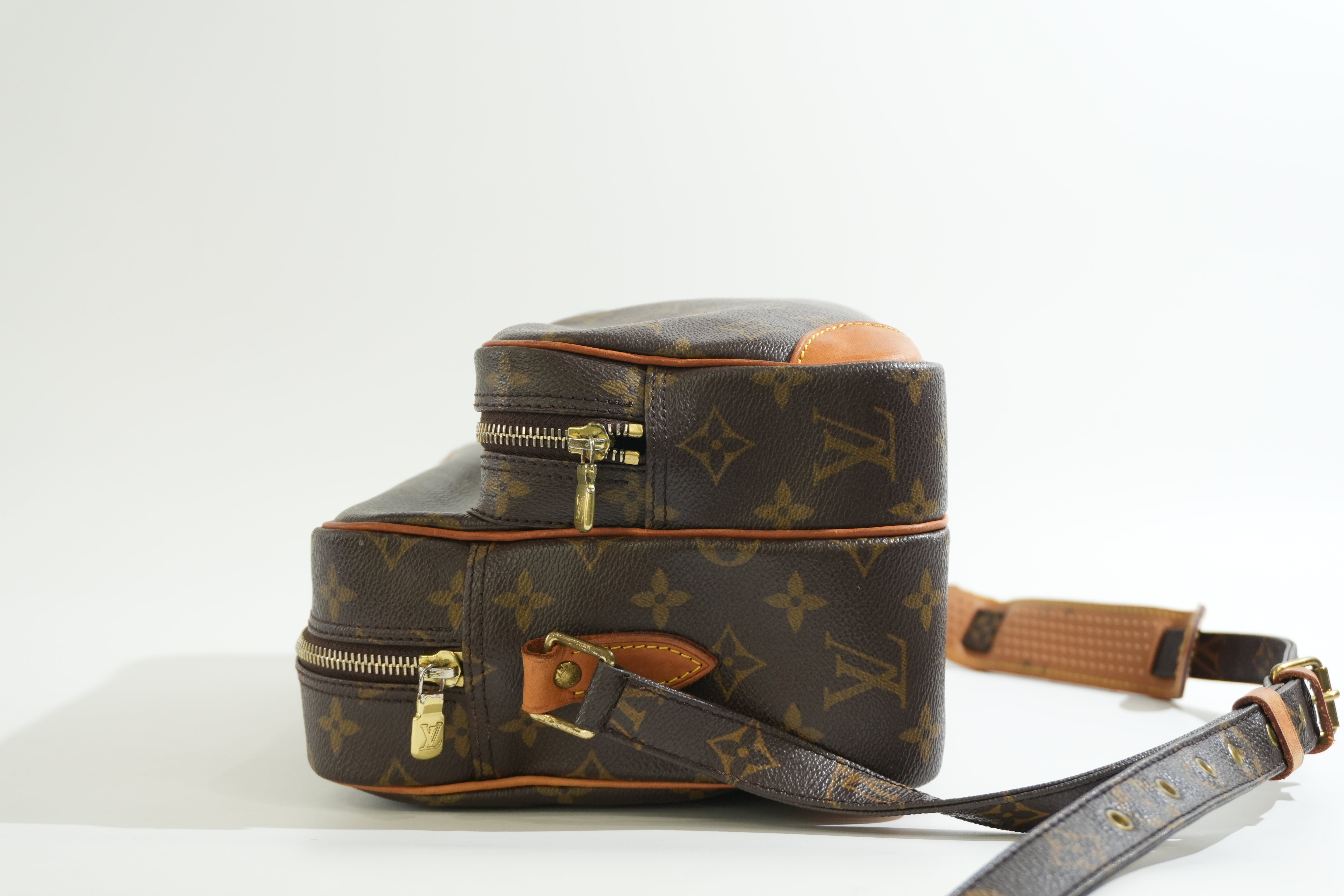 Pre-owned Louis Vuitton Monogram Nile Crossbody Bag