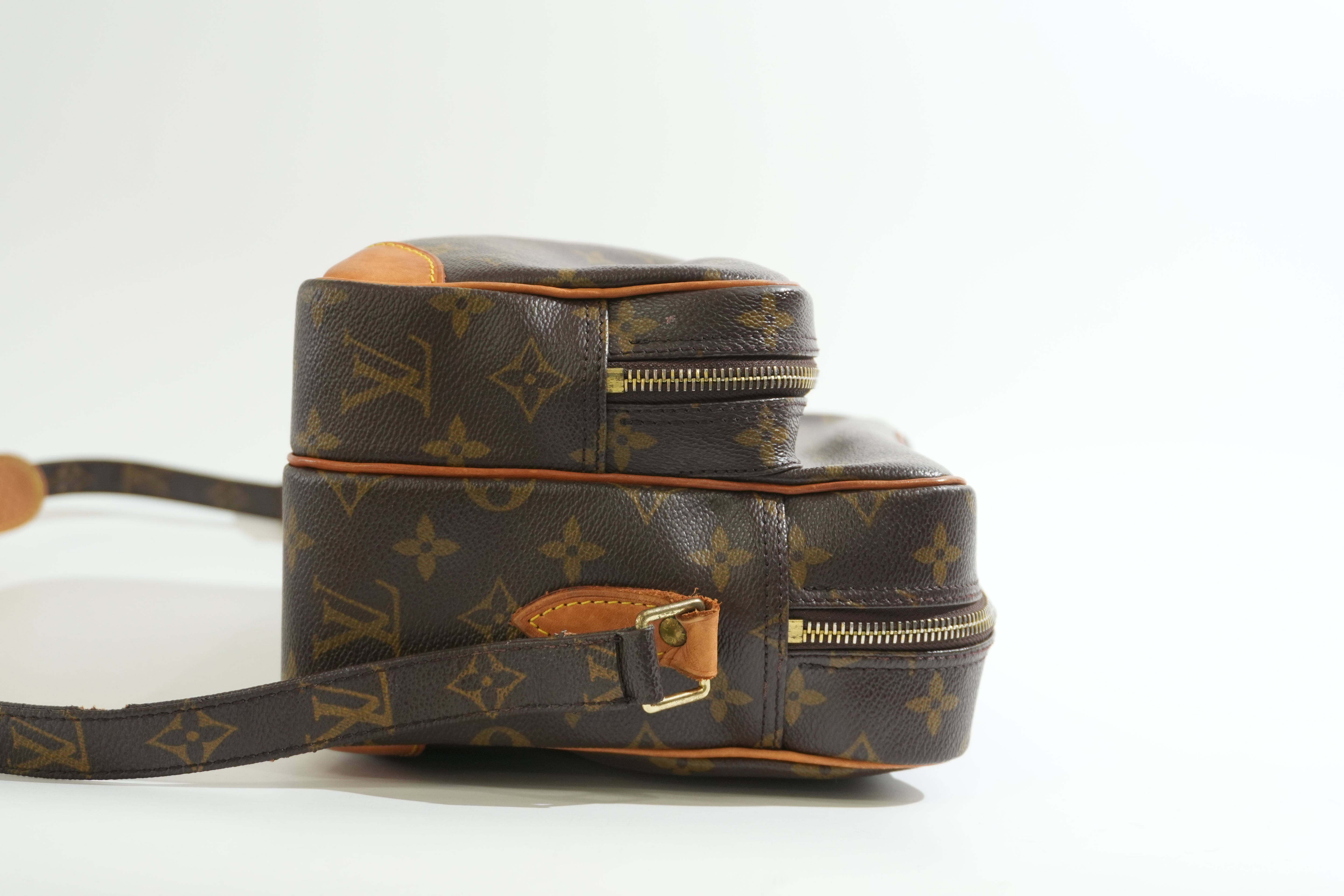 Pre-owned Louis Vuitton Monogram Nile Crossbody Bag