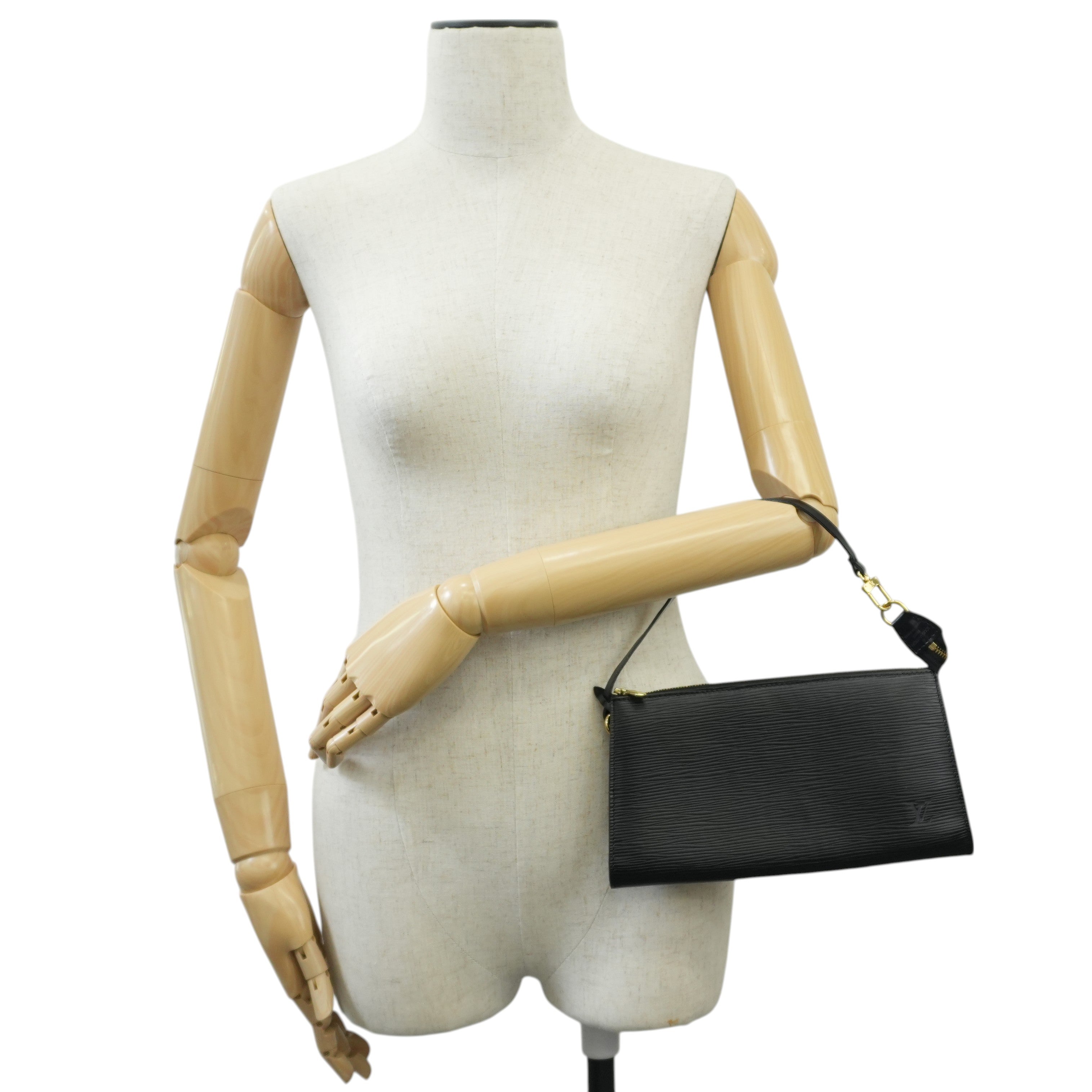 Louis Vuitton Epi Pochette Accessories Black Used