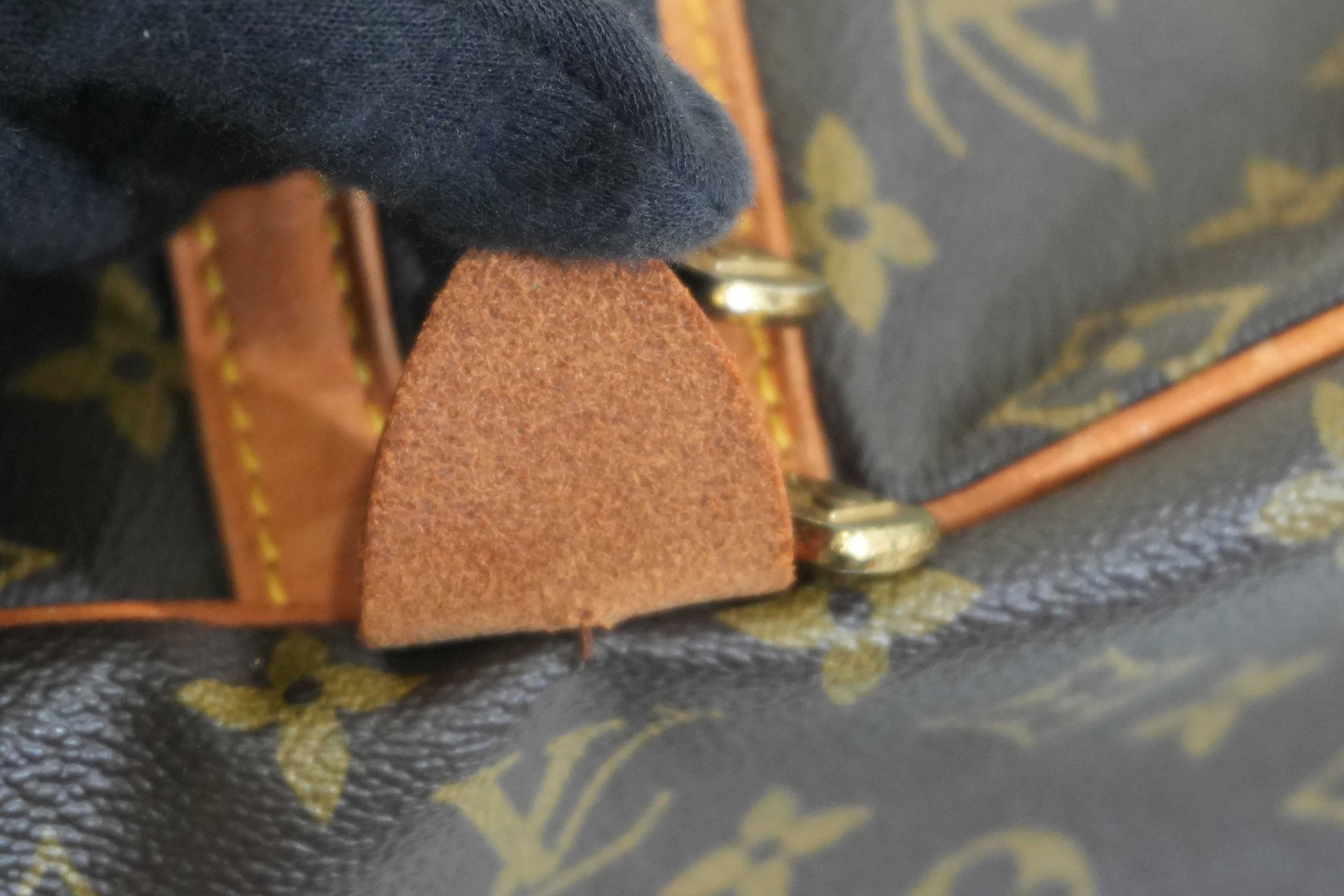 Pre-owned Louis Vuitton Monogram Sac Souple 55 Boston Bag