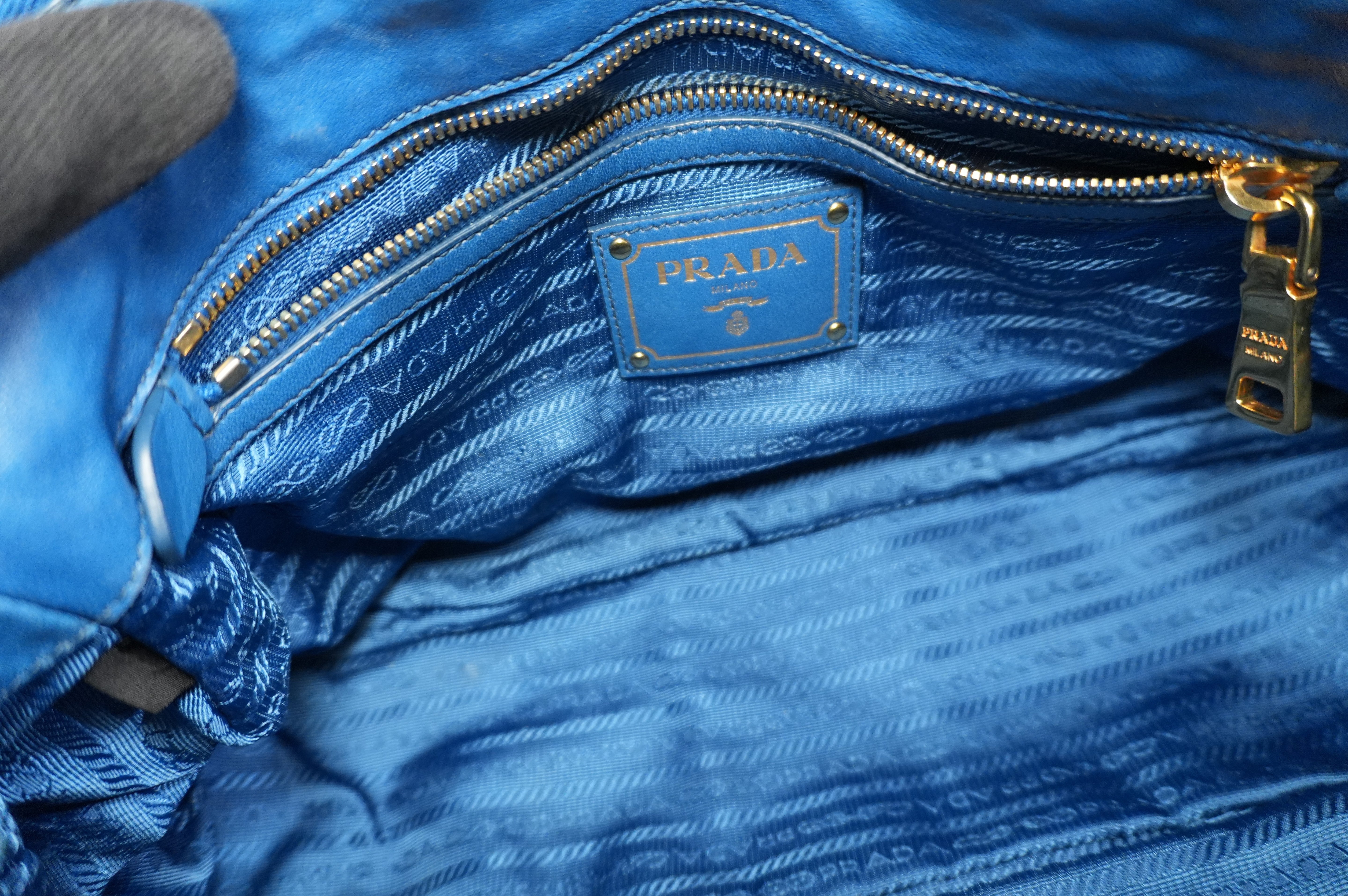 Pre-owned Prada Tessuto Gaufre Shoulder Bag Blue