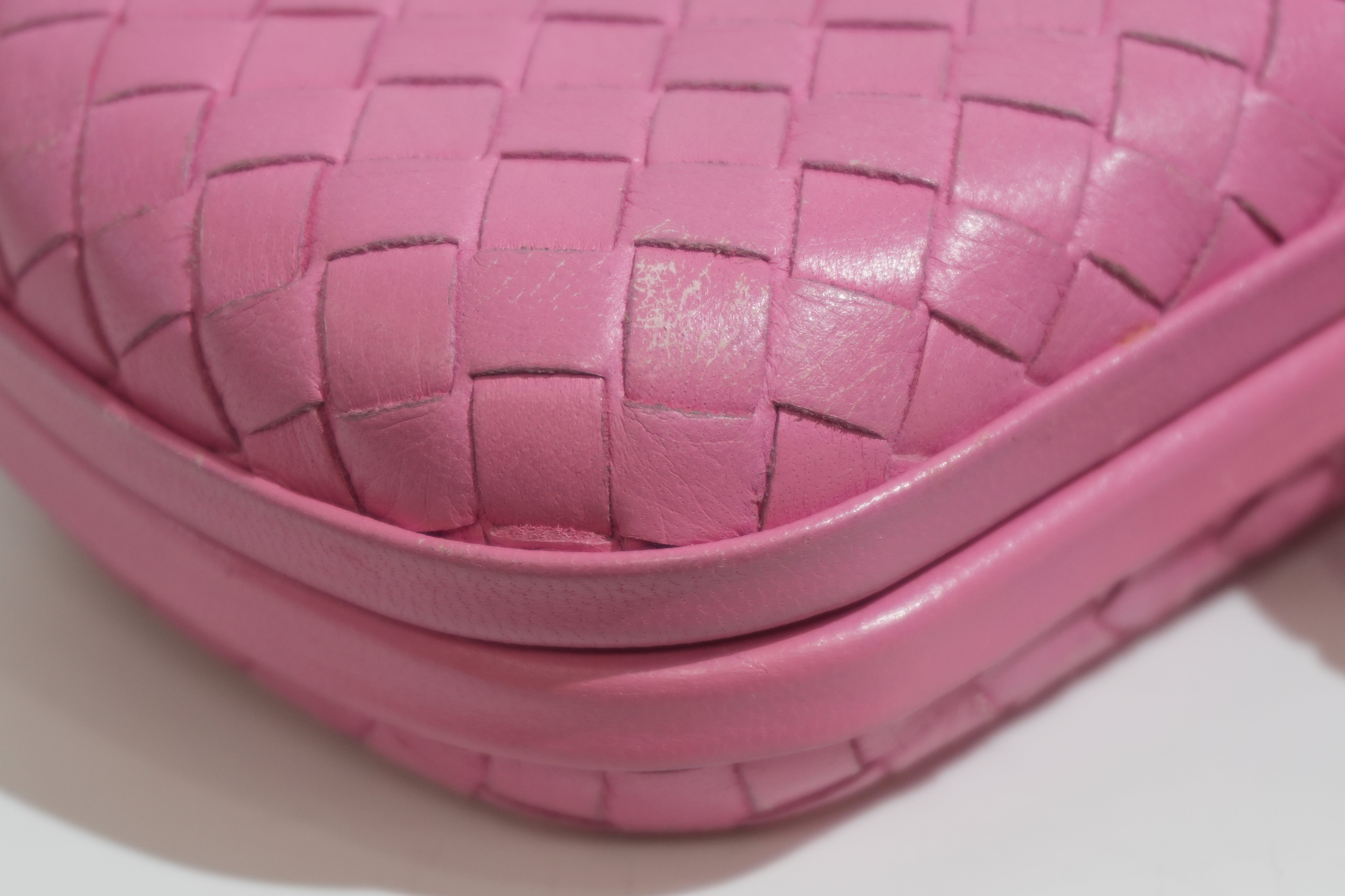 Pre-owned Bottega Intercciato Knot Clutch Bag Pink