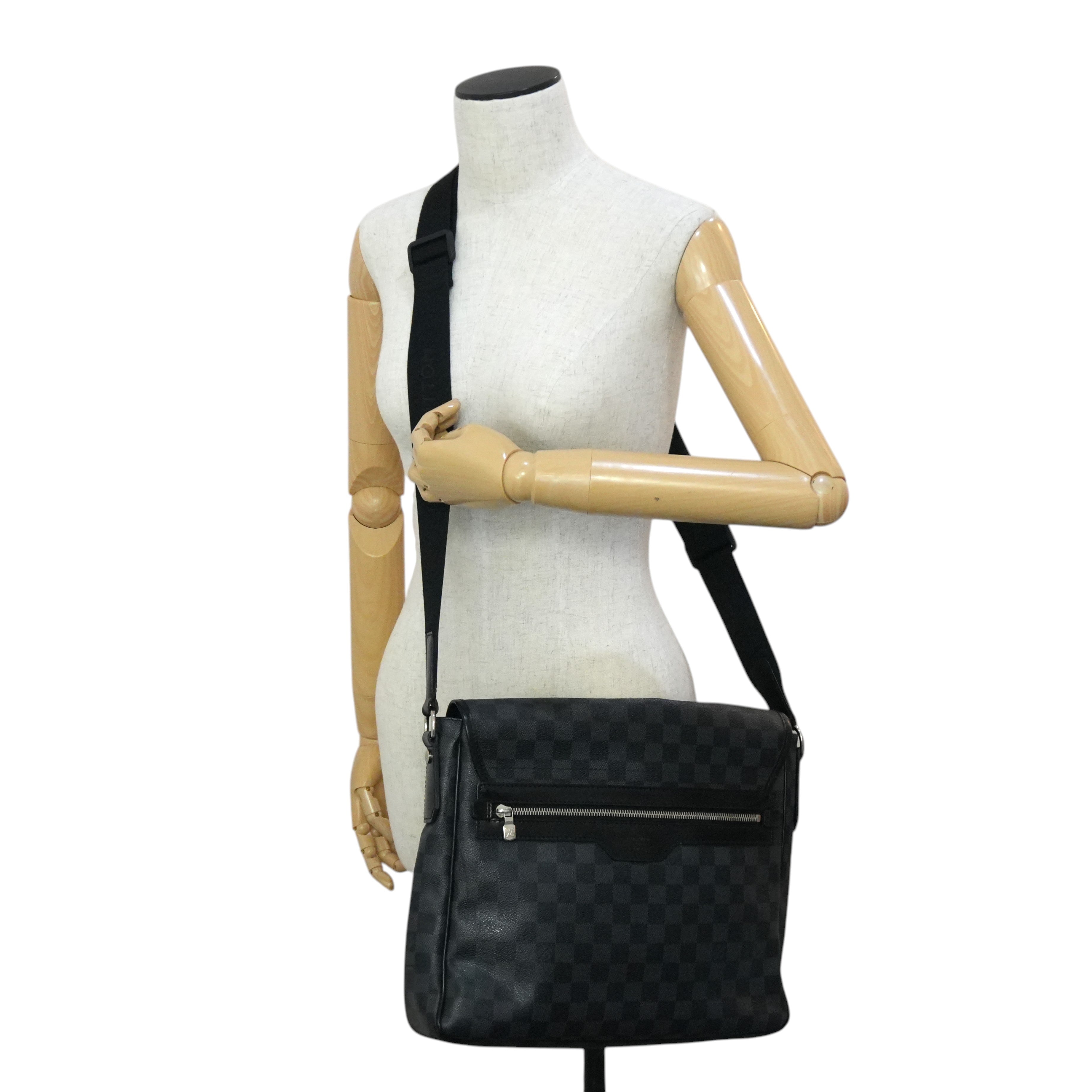 Pre-owned Louis Vuitton Damier Graphite Messenger Crossbody Bag