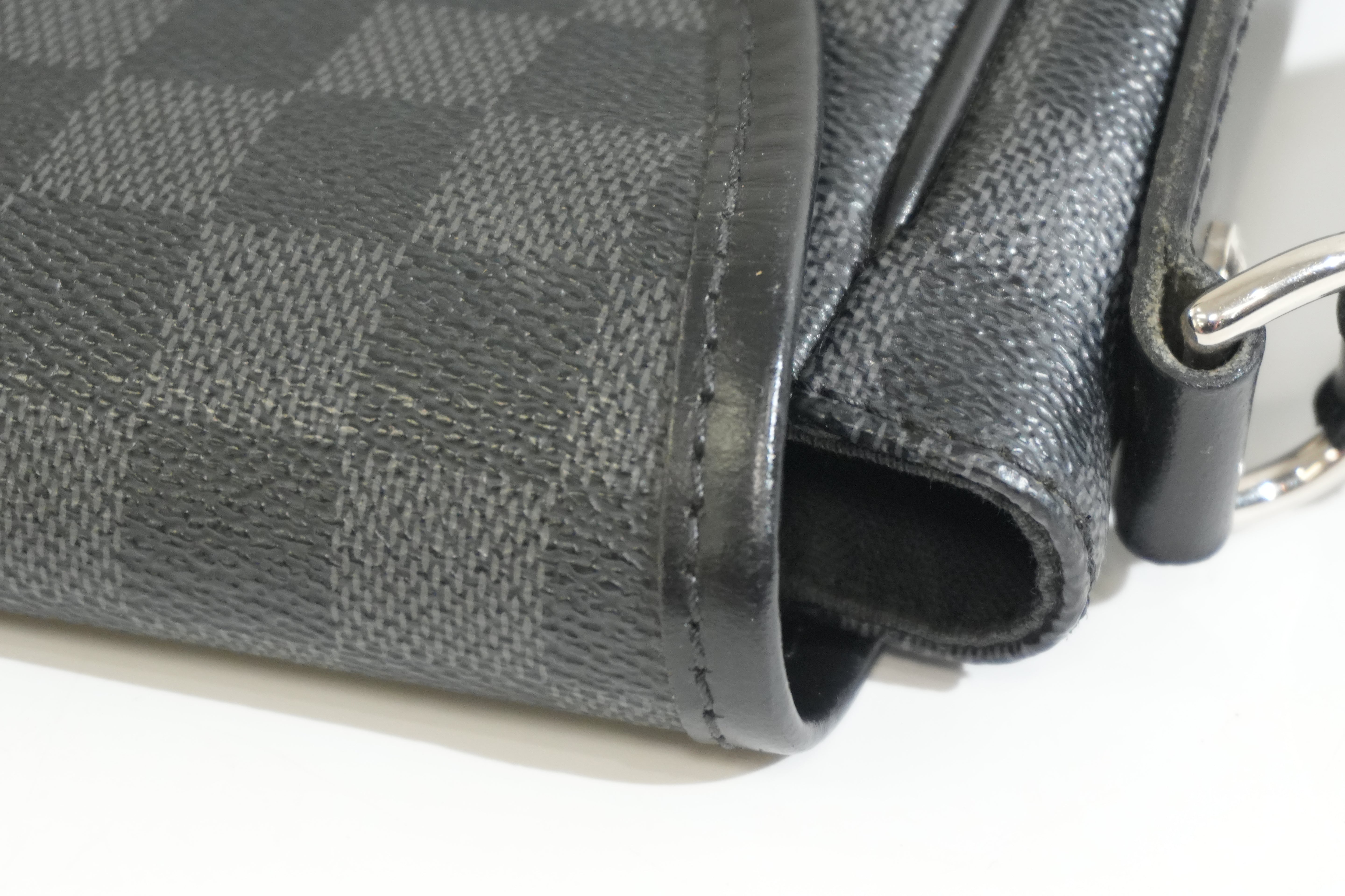 Pre-owned Louis Vuitton Damier Graphite Messenger Crossbody Bag