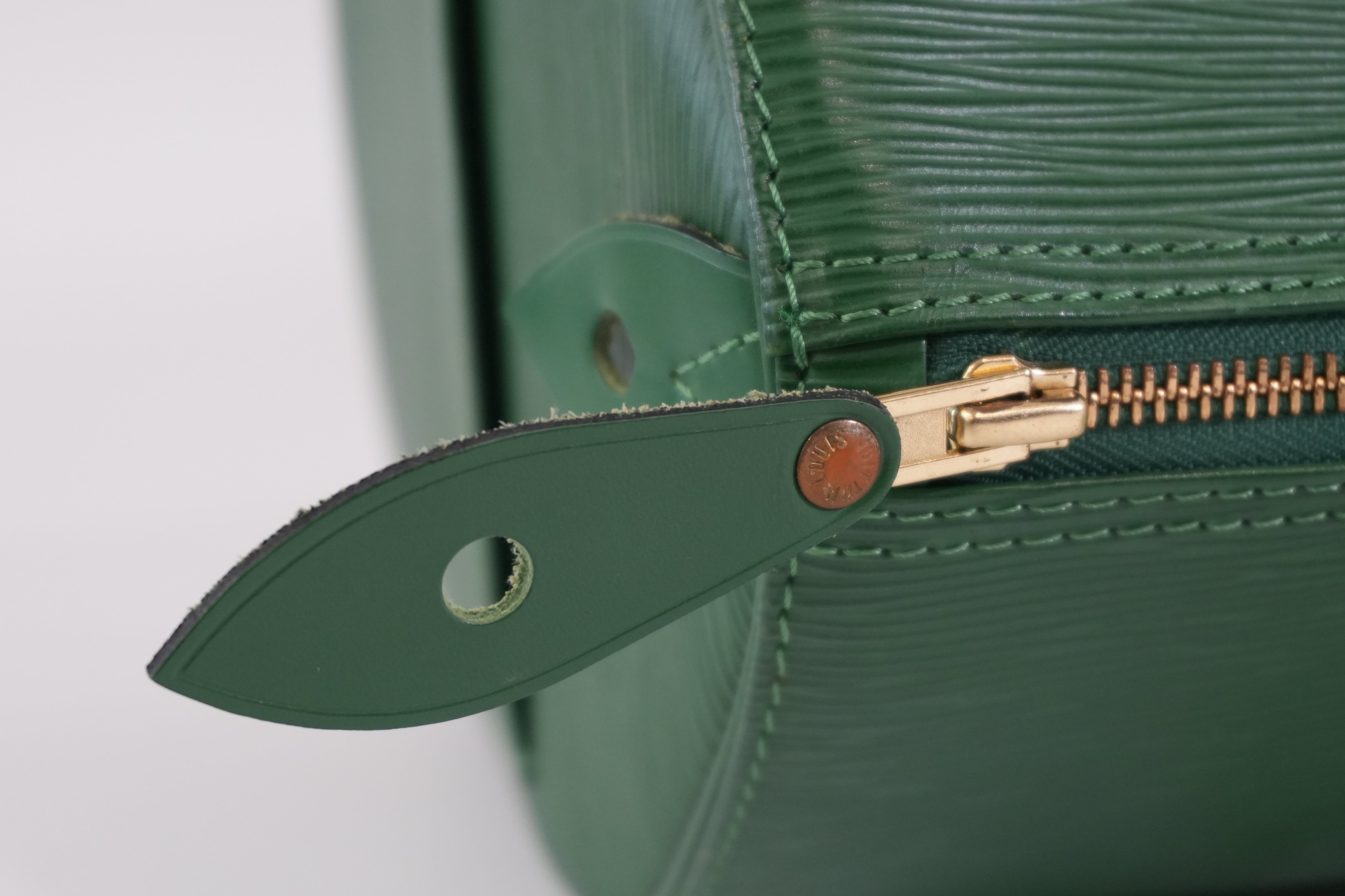 Pre-Owned Louis Vuitton Epi Speedy 35 Handbag/Green