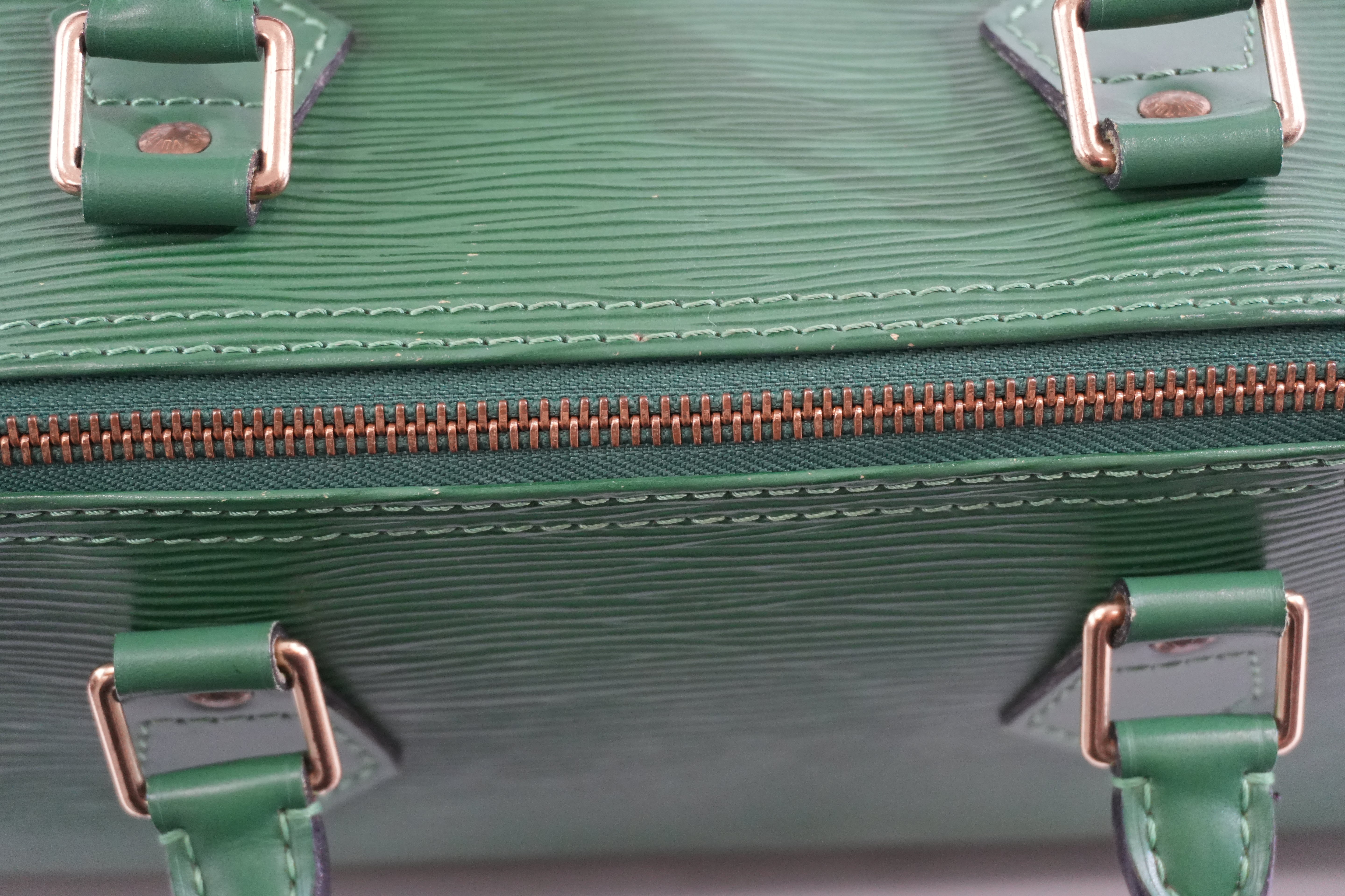 Pre-Owned Louis Vuitton Epi Speedy 35 Handbag/Green