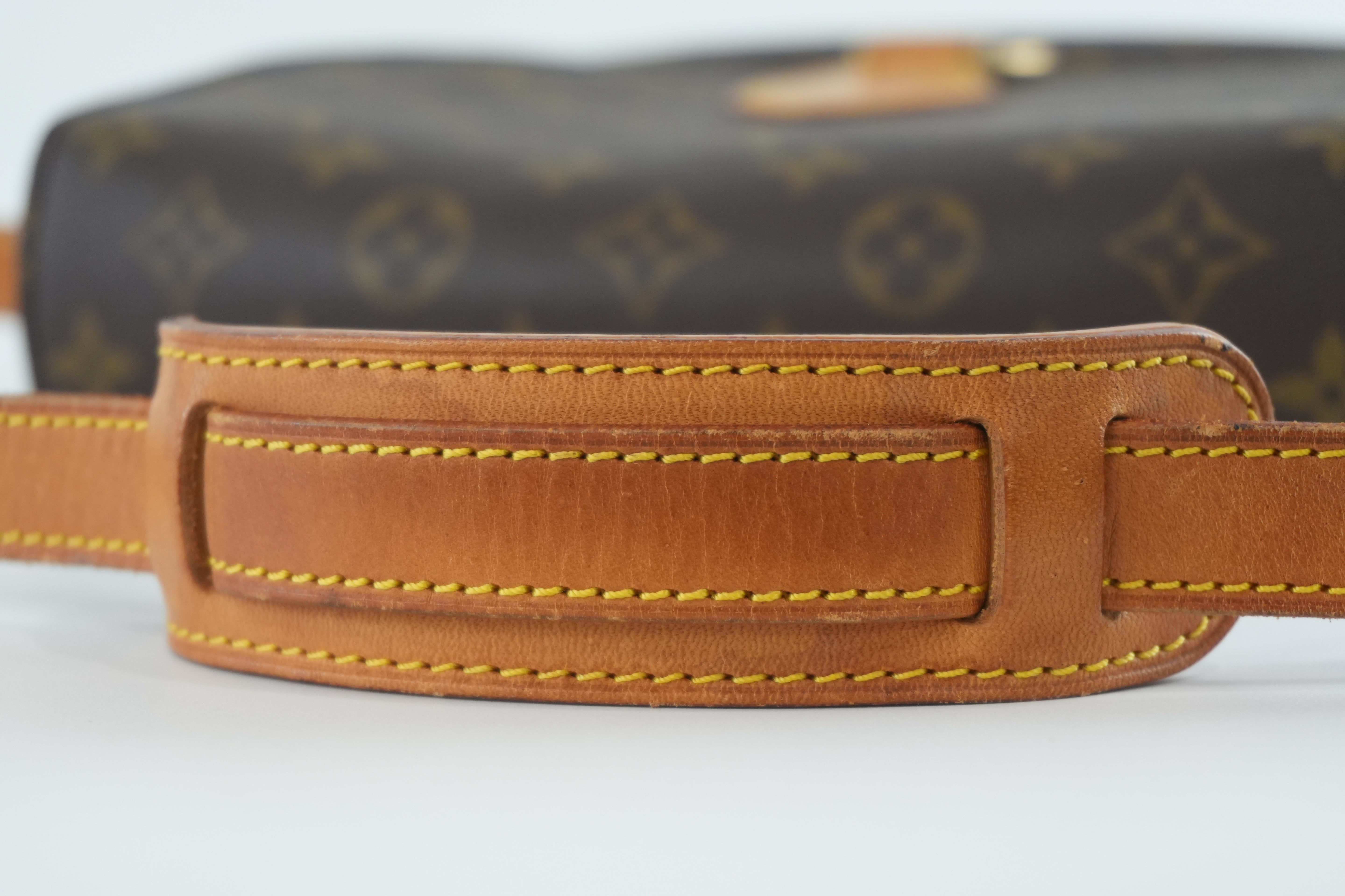 Pre-owned Louis Vuitton Monogram Saint Cloud GM Shoulder Bag