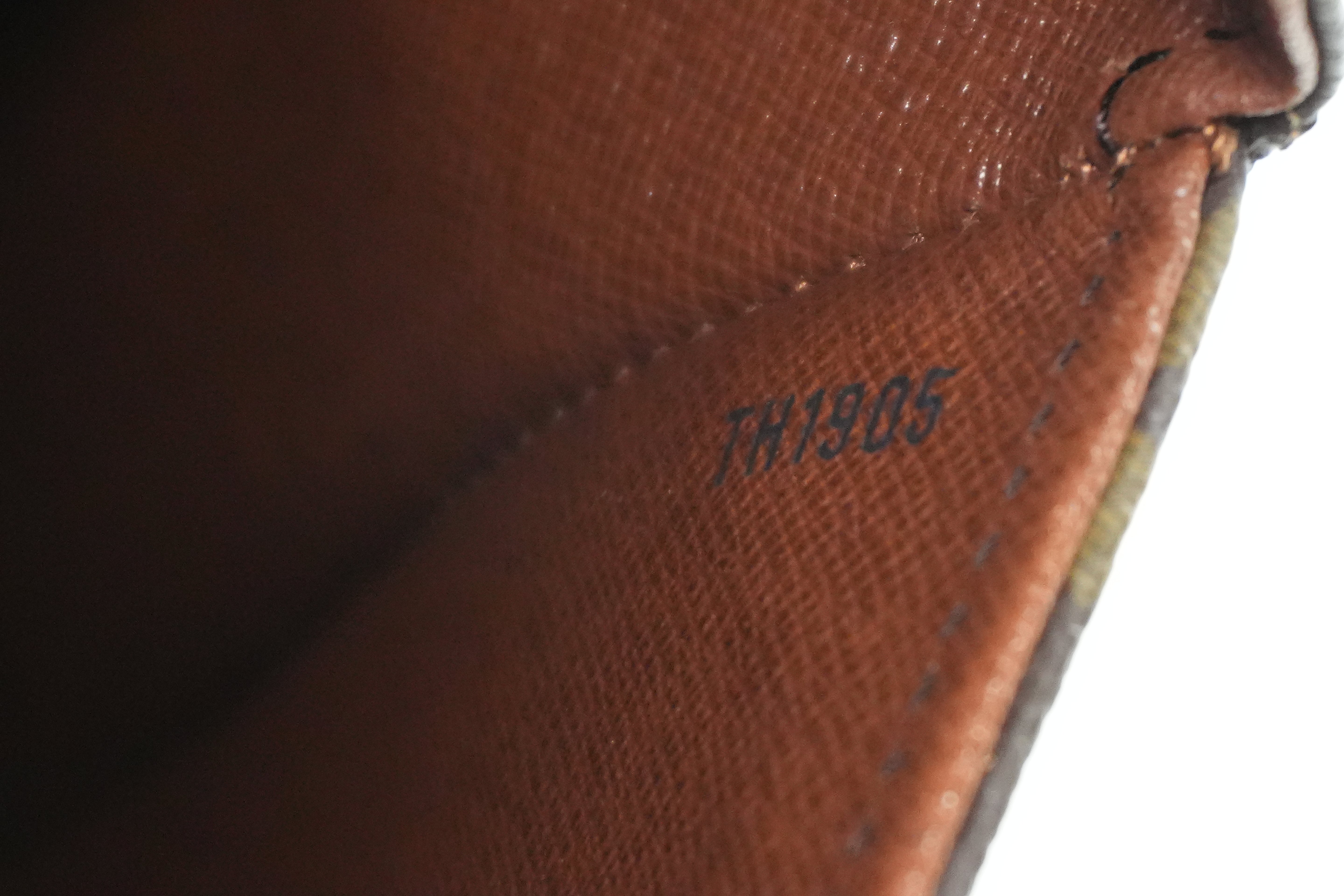 Pre-owned Louis Vuitton Monogram Saint Cloud GM Shoulder Bag