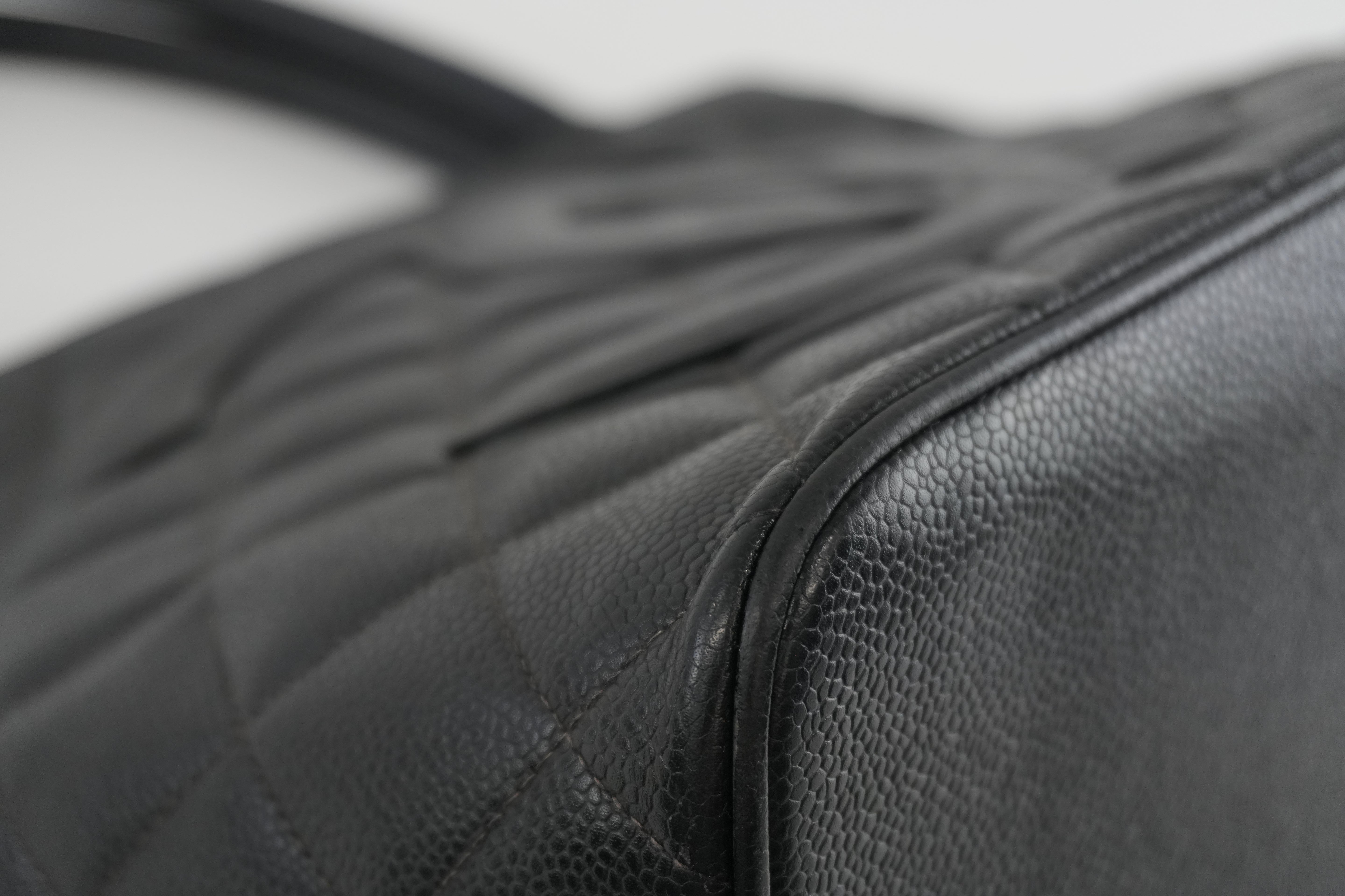 Pre-owned Chanel Medallion Caviar Tote Bag Gold Hardware Black