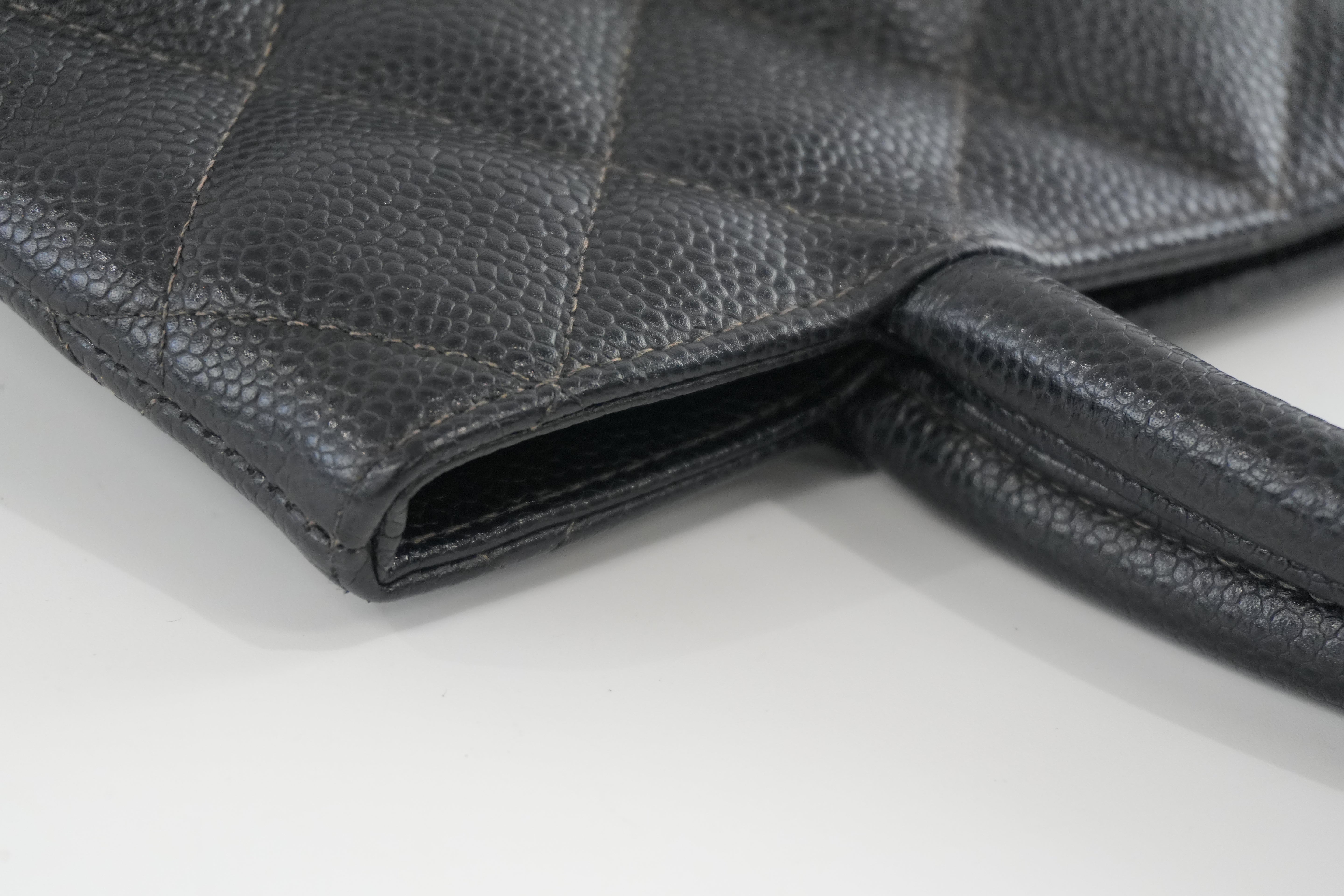 Pre-owned Chanel Medallion Caviar Tote Bag Gold Hardware Black