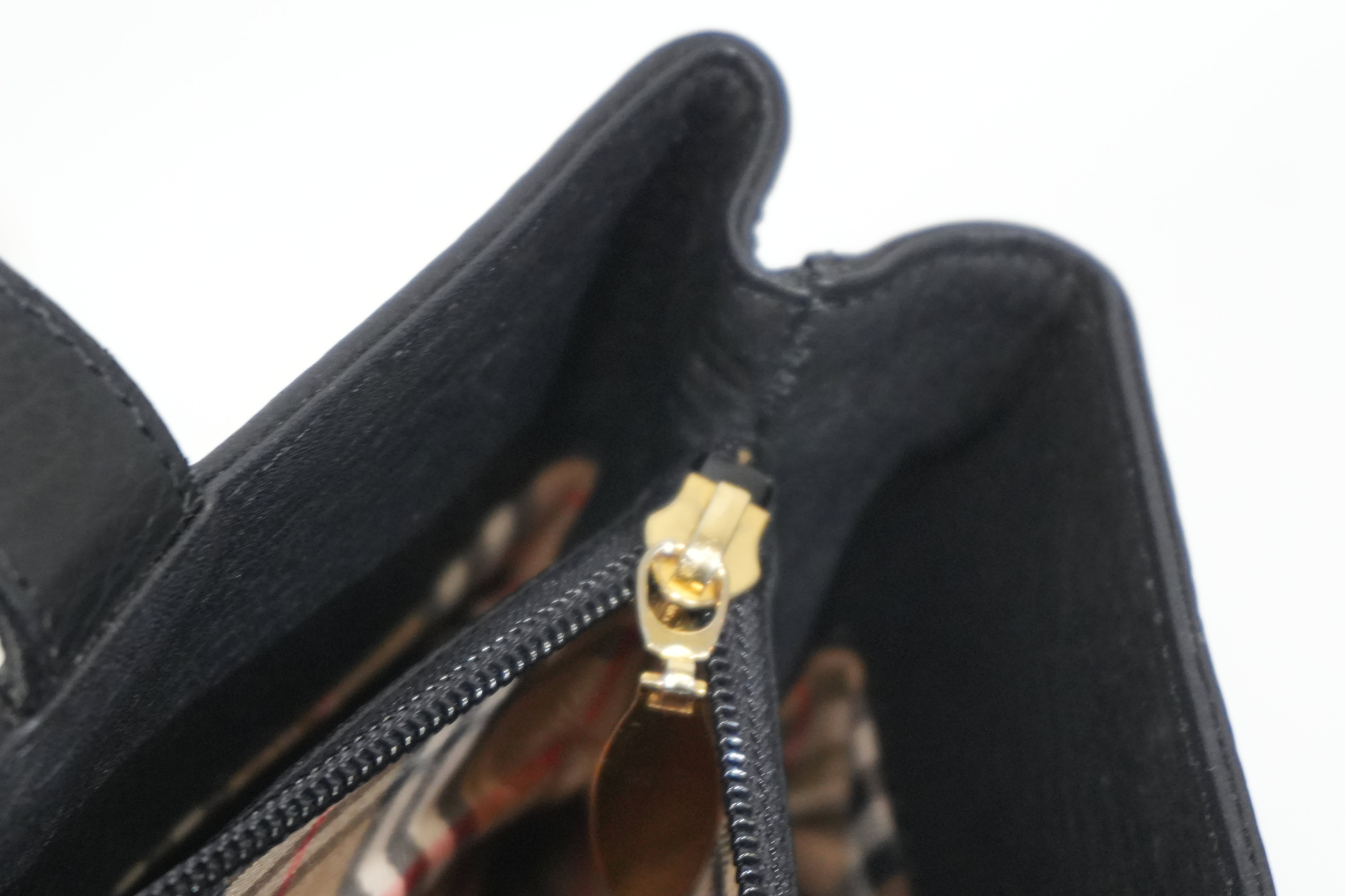 Pre-owned Burberry Shoulder Bag Black