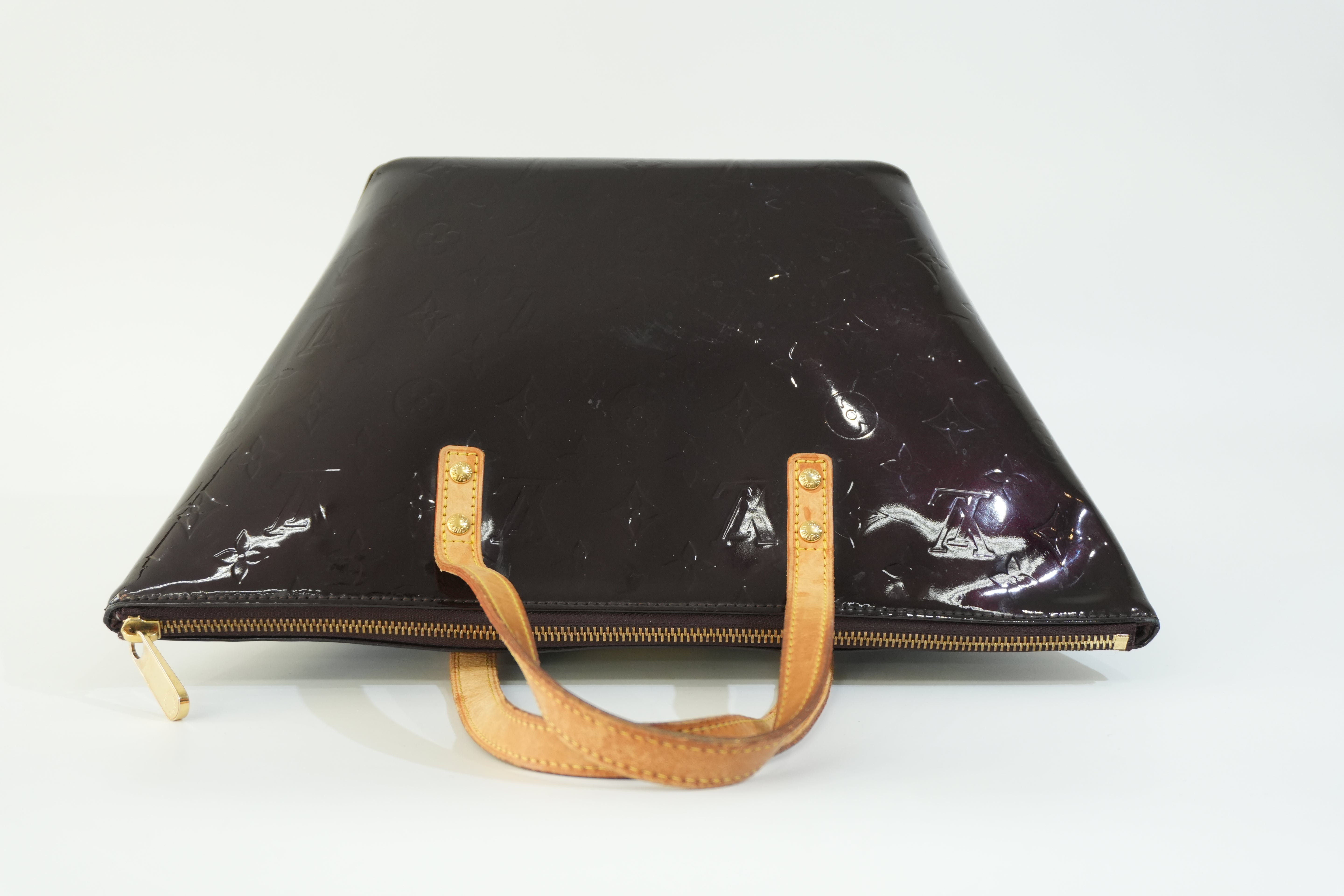 Pre-owned Louis Vuitton Vernis Bellevue Handbag Purple
