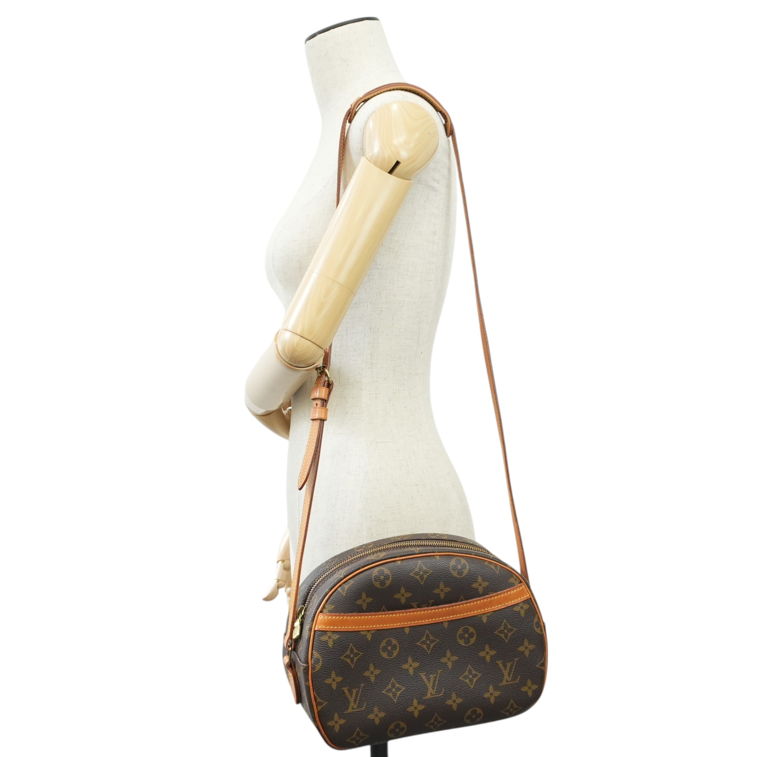 Pre-owned Louis Vuitton Monogram Blois Crossbody