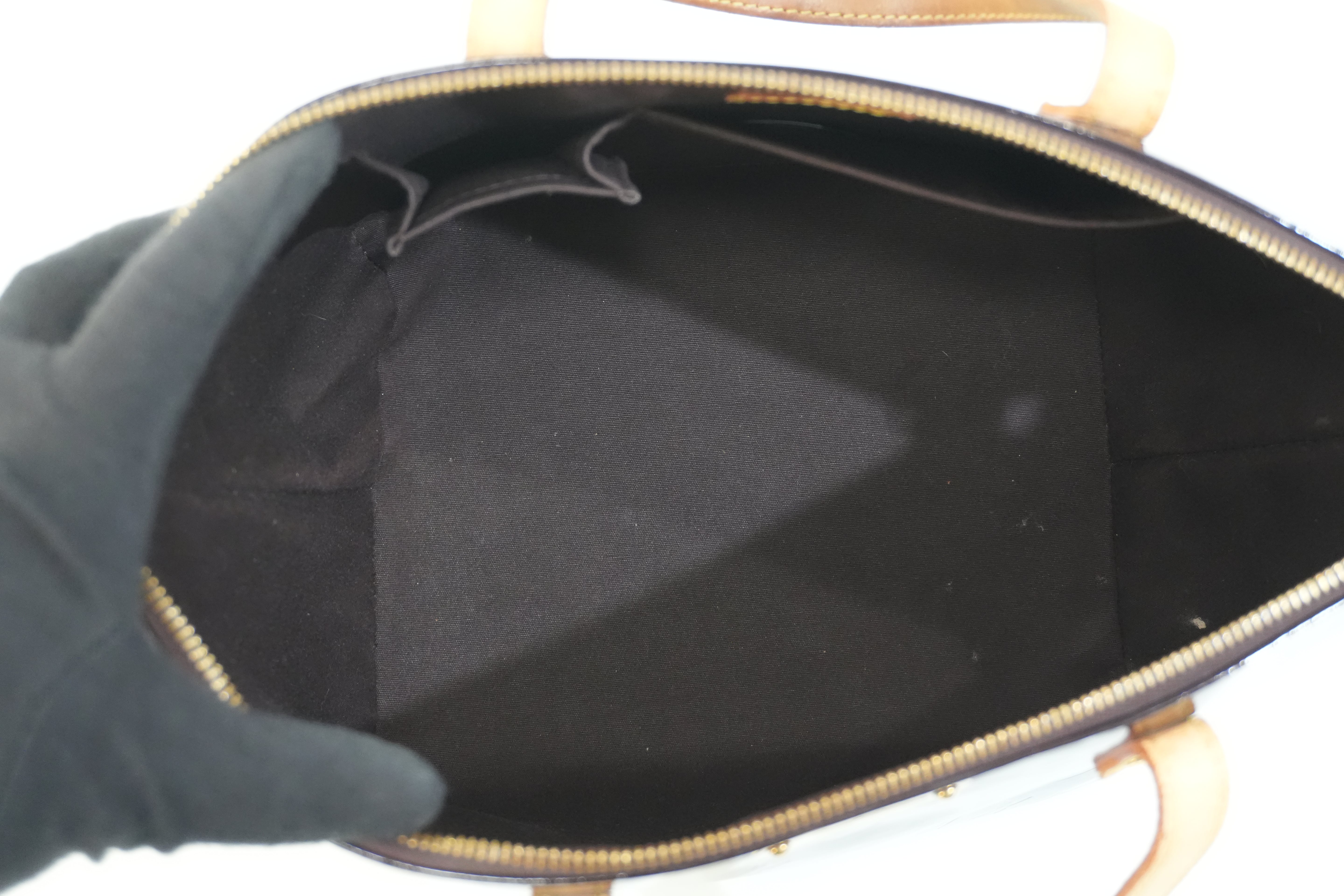 Pre-owned Louis Vuitton Vernis Bellevue Handbag Purple