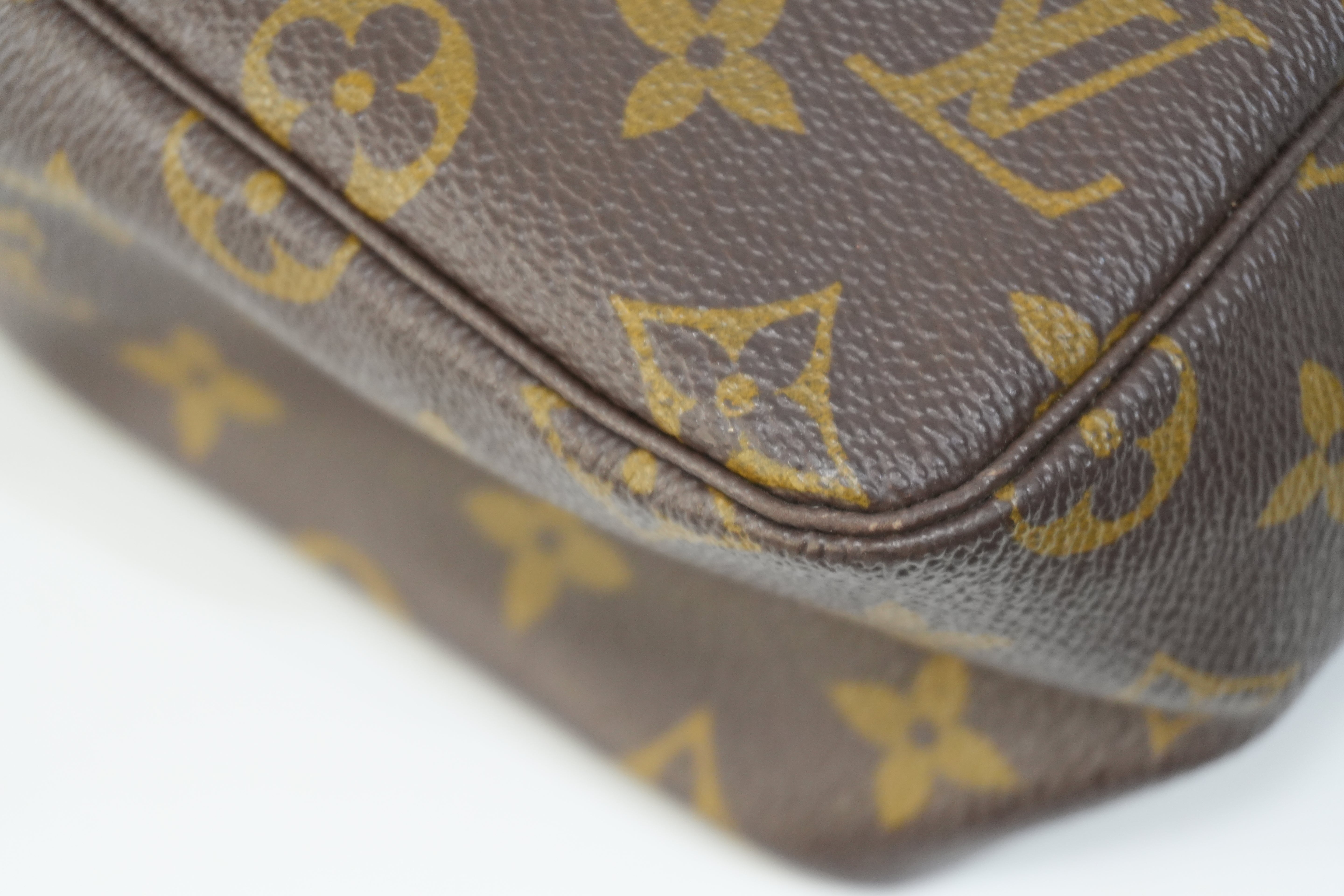 Pre-owned Louis Vuitton Monogram Trousse 28 Pouch