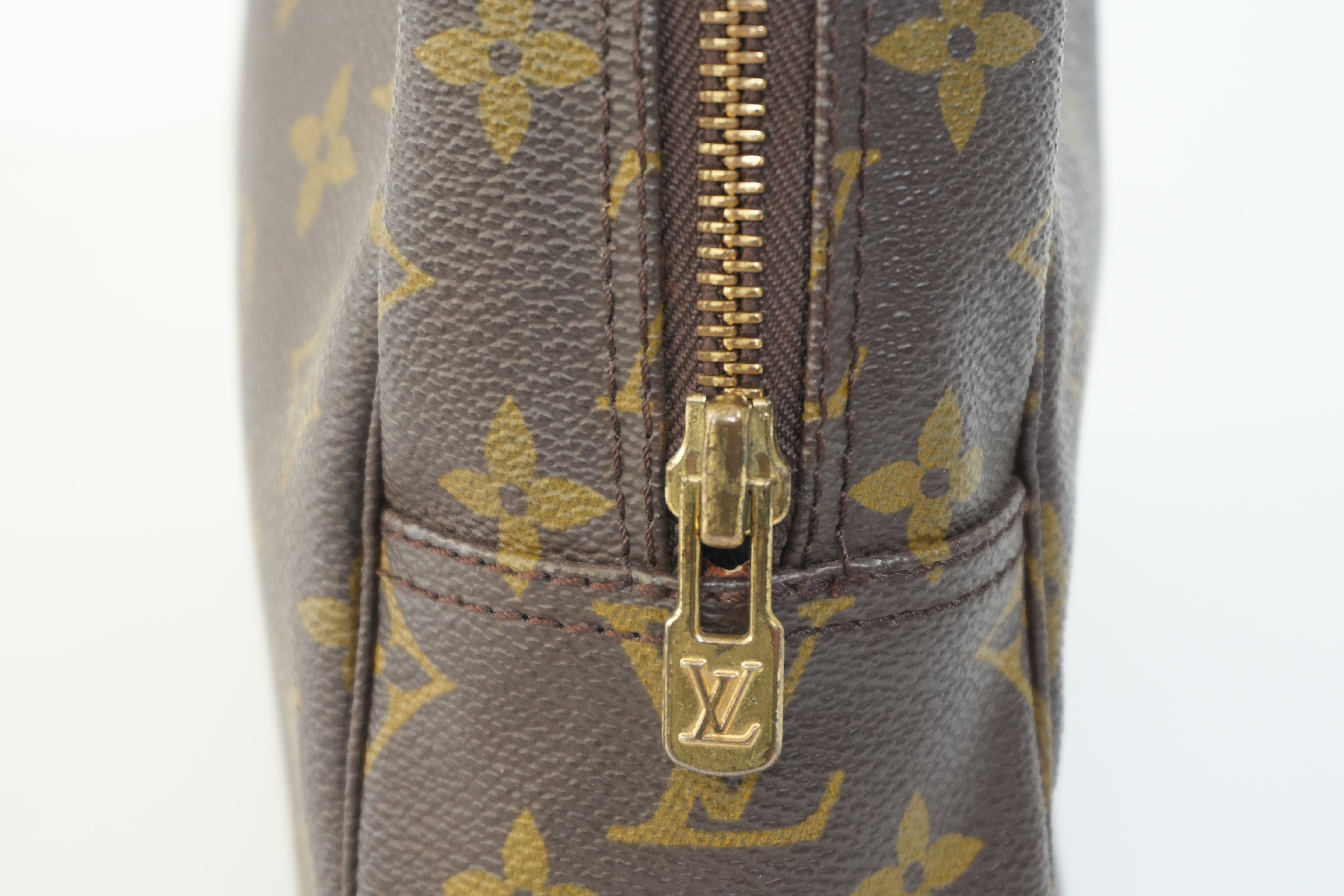 Pre-owned Louis Vuitton Monogram Trousse 28 Pouch