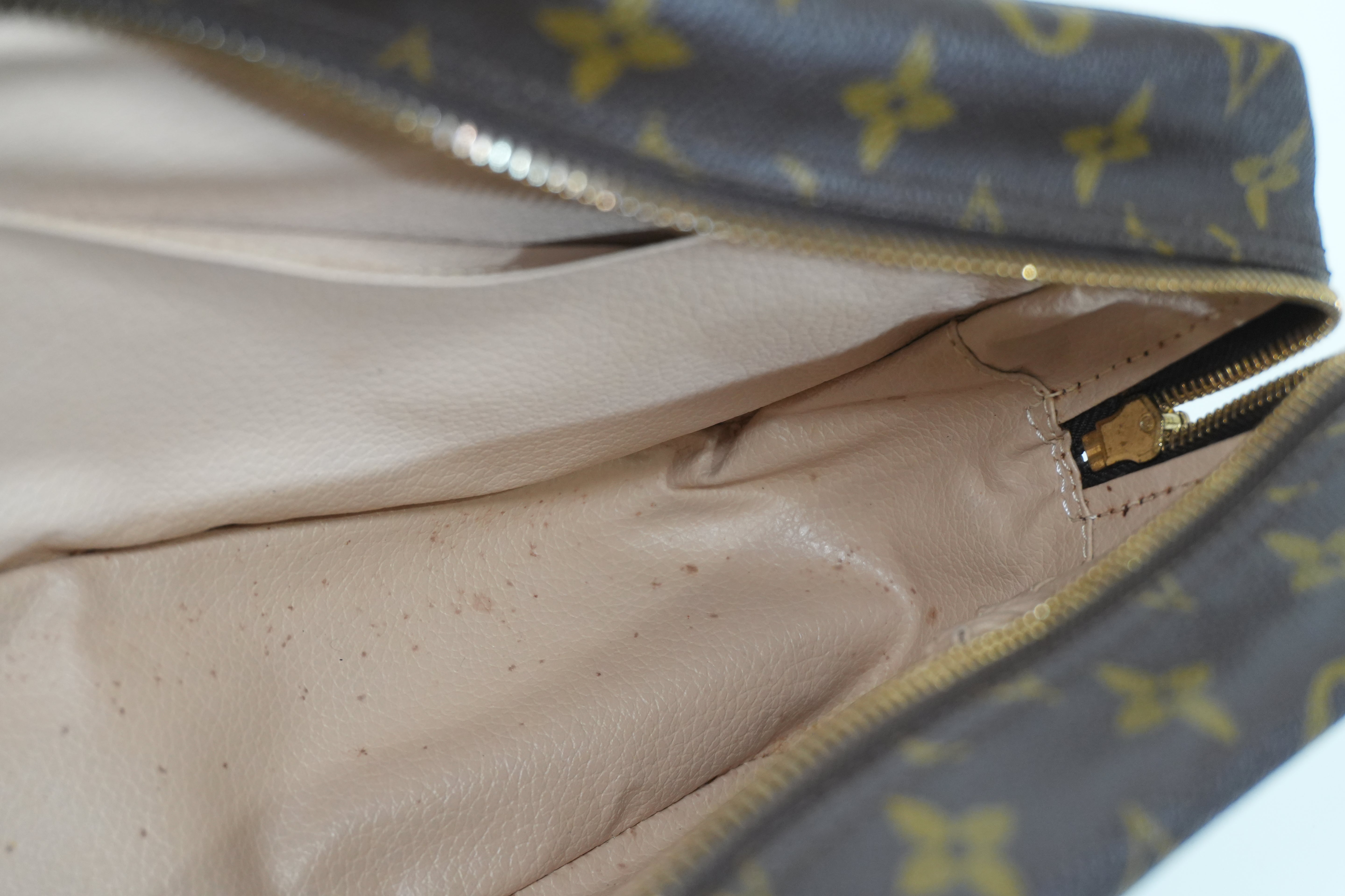 Pre-owned Louis Vuitton Monogram Trousse 28 Pouch