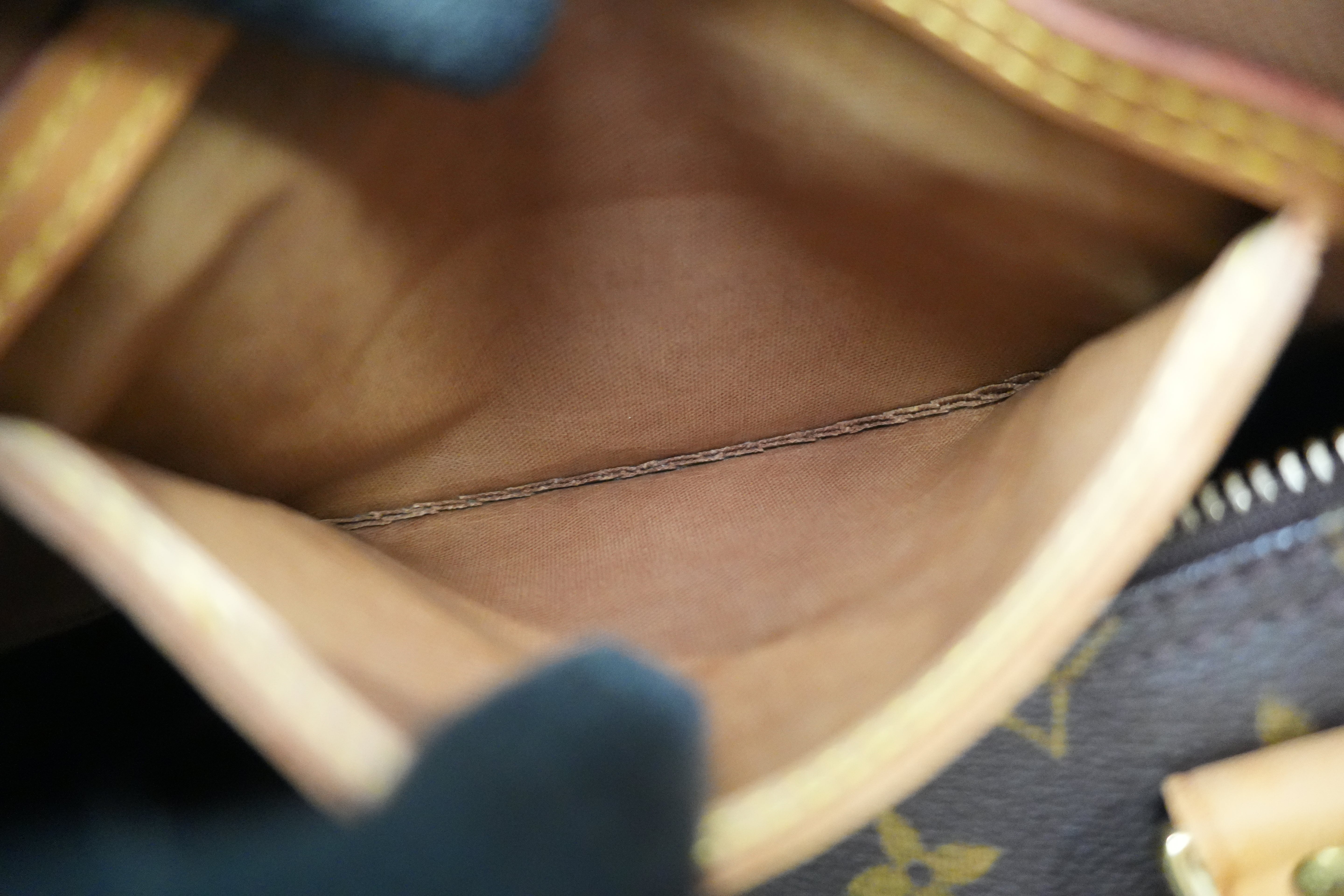 Louis Vuitton Monogram Speedy 35 Handbag Used