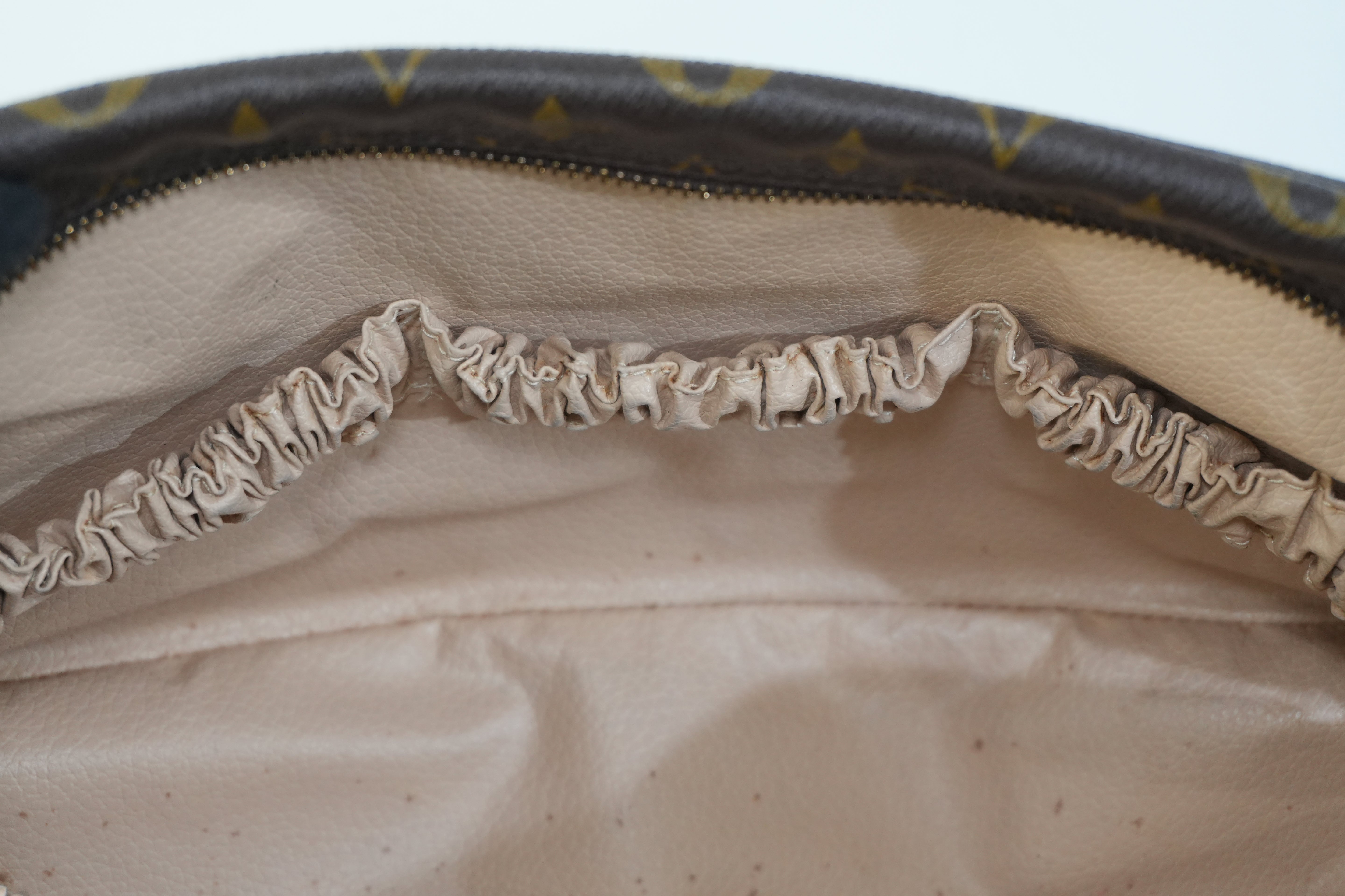Pre-owned Louis Vuitton Monogram Trousse 28 Pouch