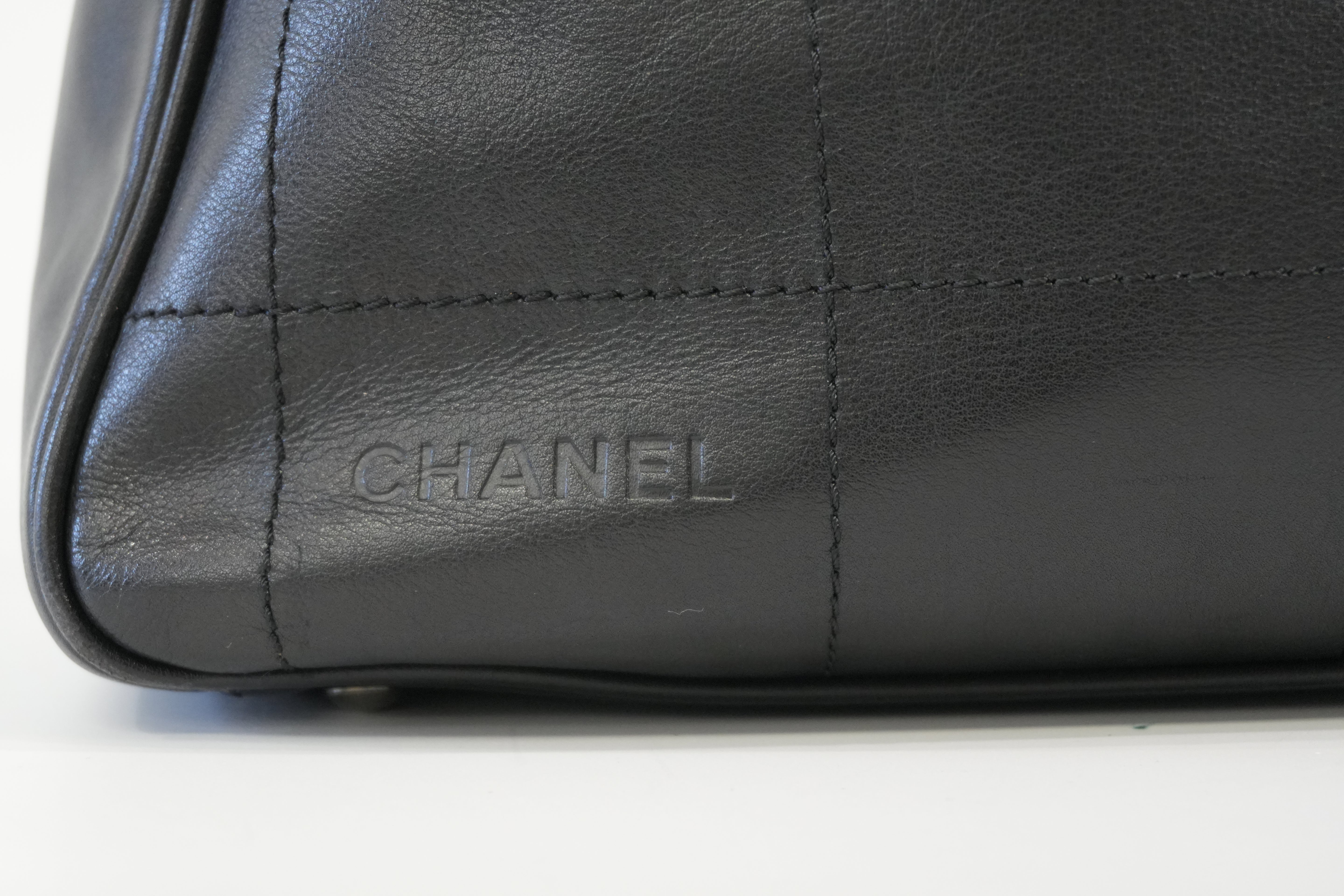 Pre-owned Chanel Chocolate Bar Handbag Black