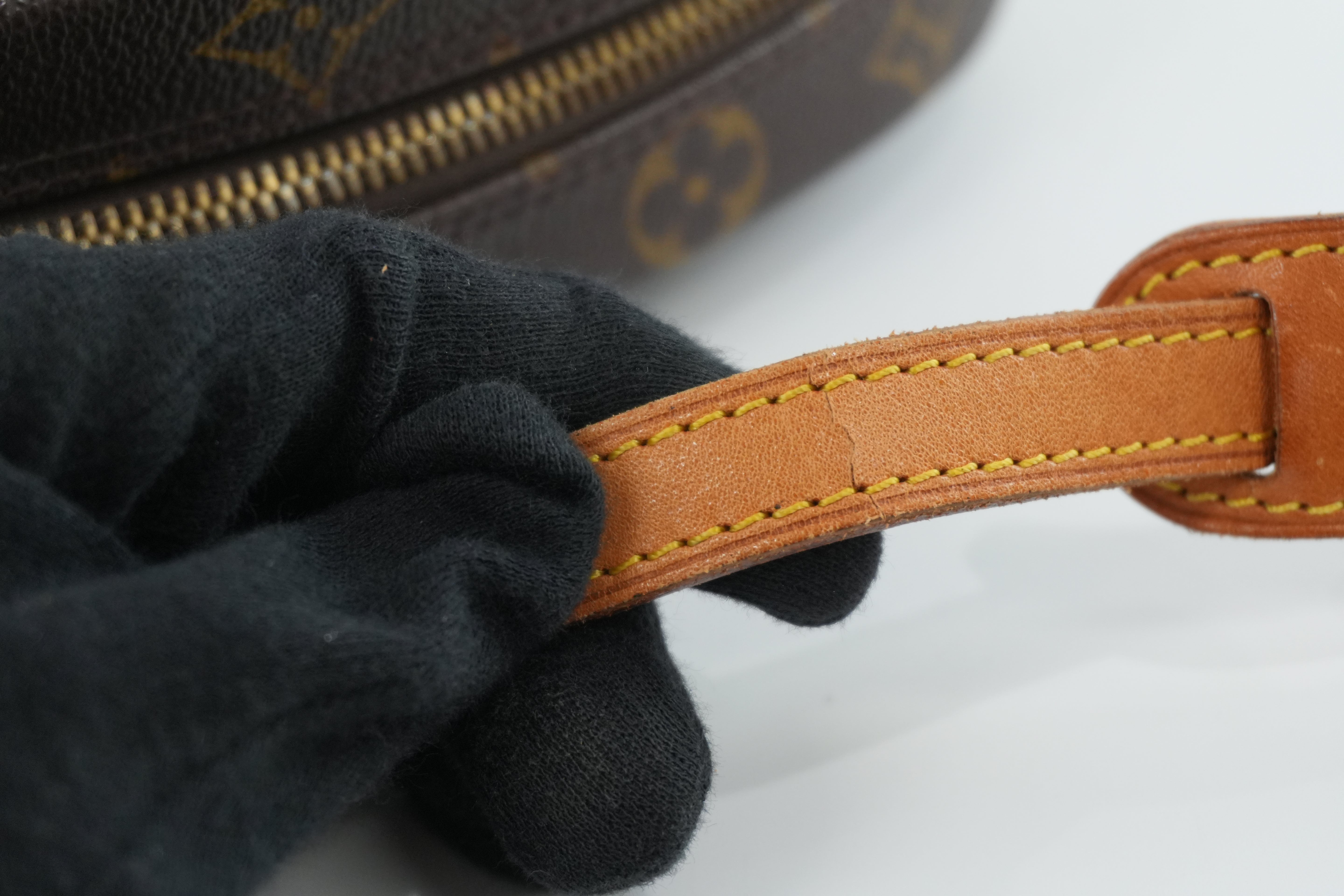 Pre-owned Louis Vuitton Monogram Blois Crossbody