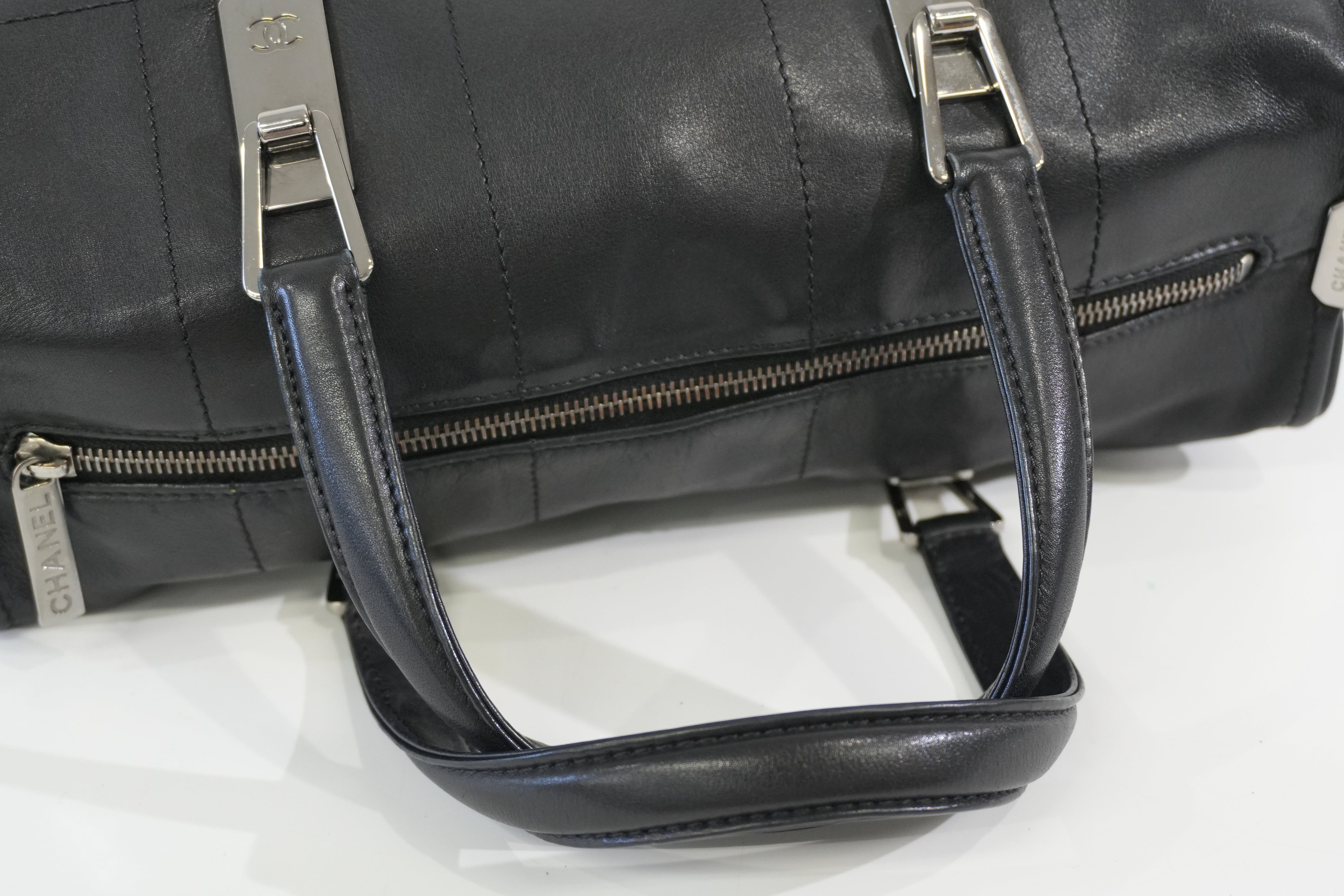 Pre-owned Chanel Chocolate Bar Handbag Black