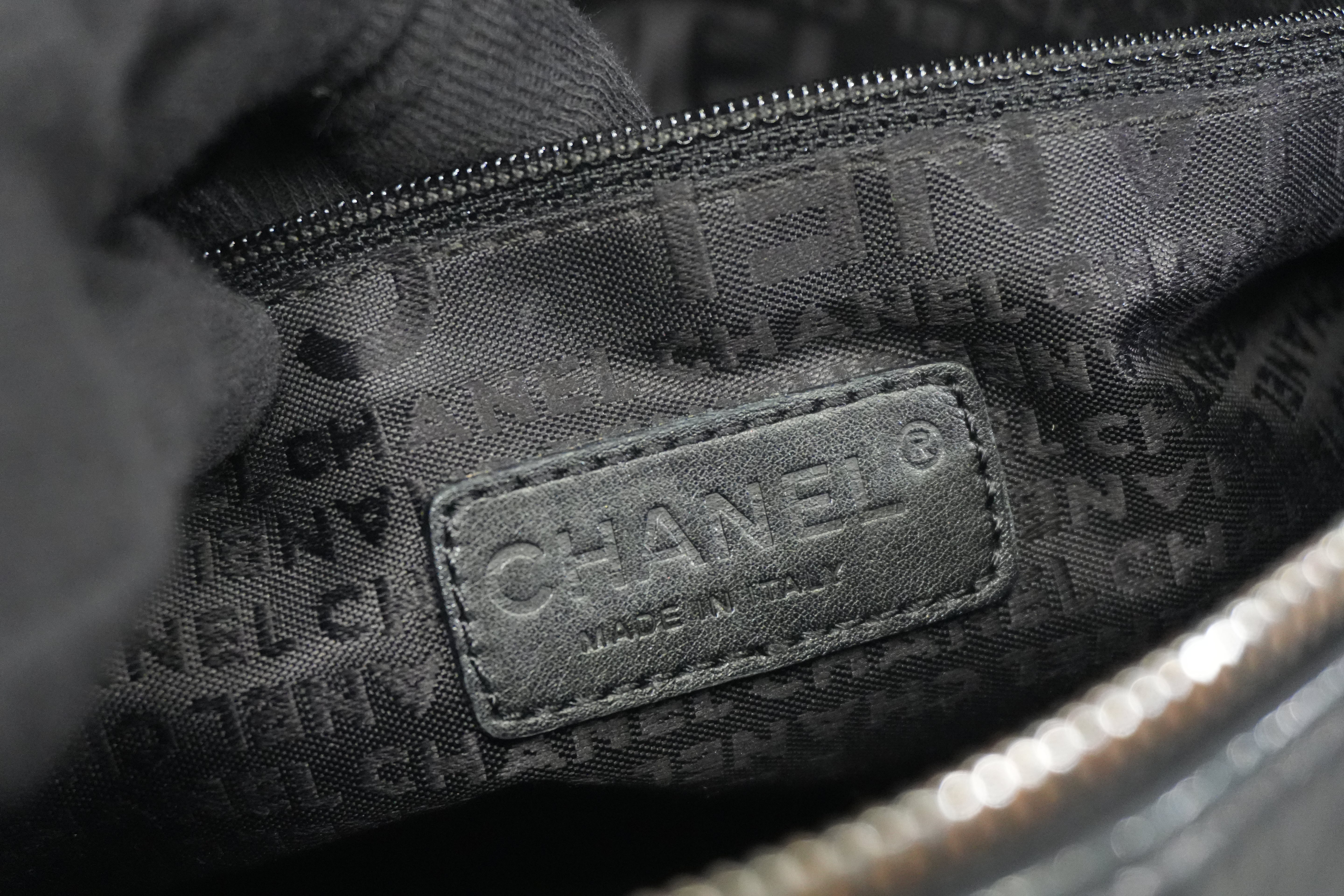 Pre-owned Chanel Chocolate Bar Handbag Black