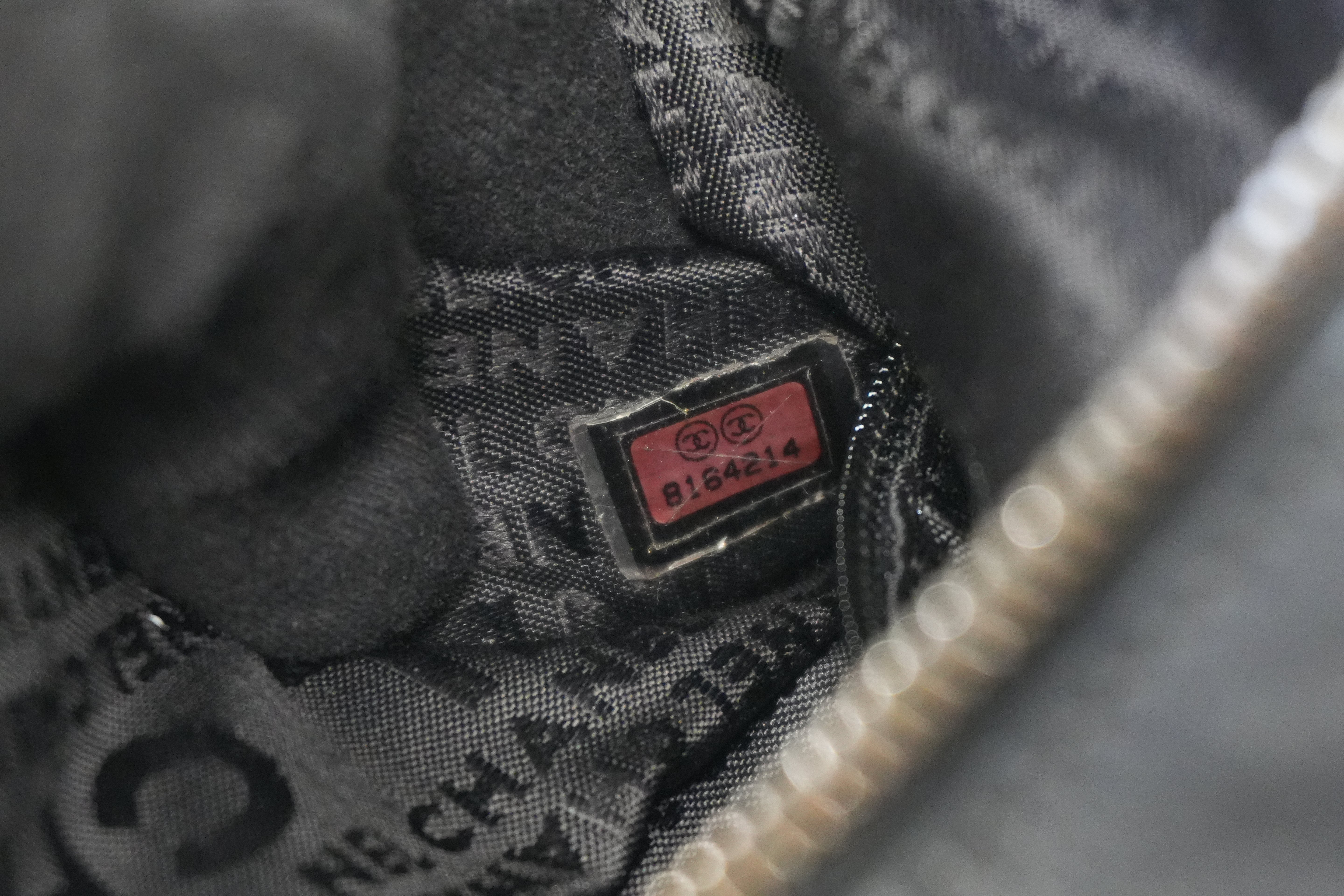 Pre-owned Chanel Chocolate Bar Handbag Black