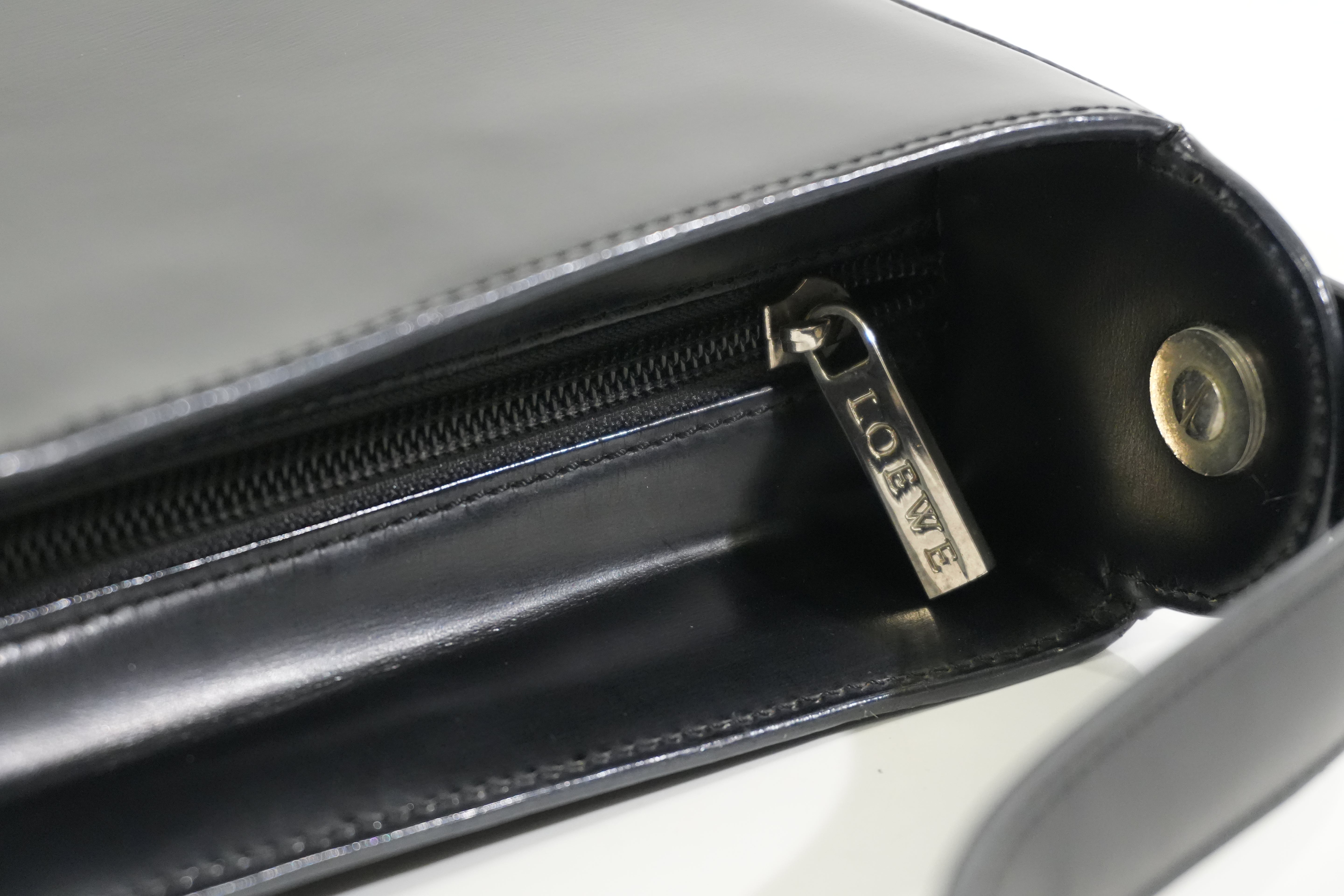 Pre-owned Loewe Shoulder Bag Black