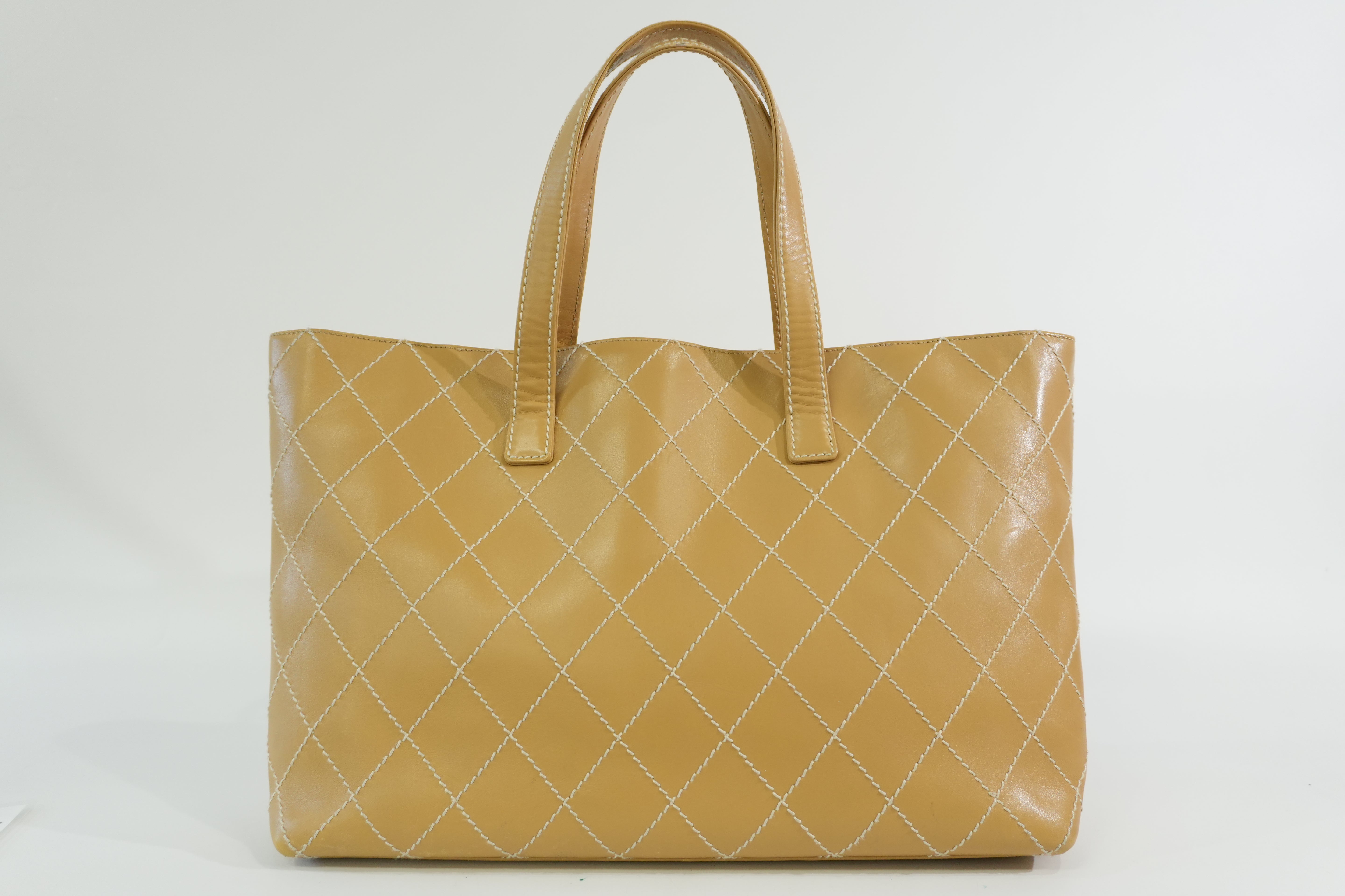 Pre-owned Chanel Wild Stitch Shoulder Bag Beige