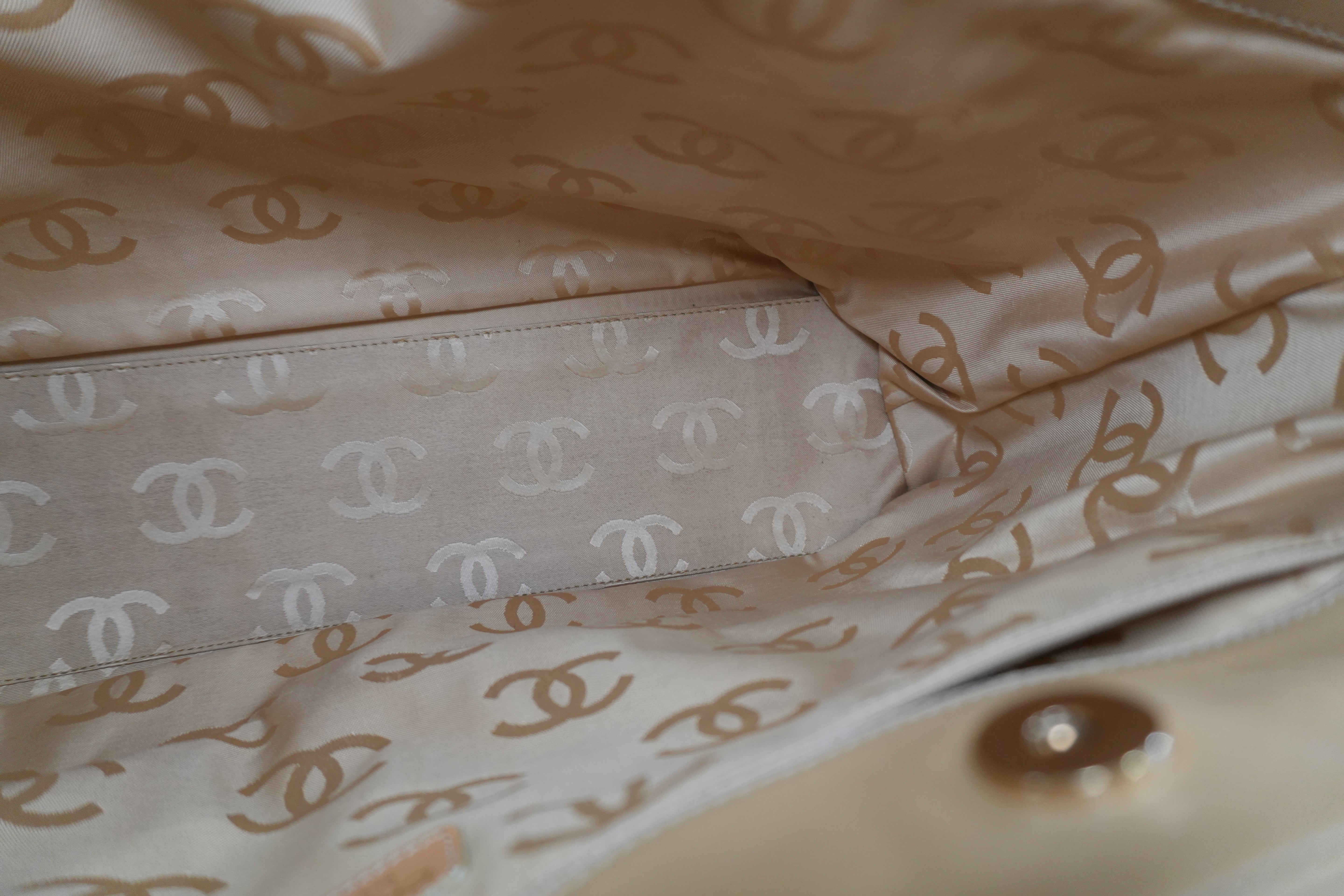 Pre-owned Chanel Wild Stitch Shoulder Bag Beige
