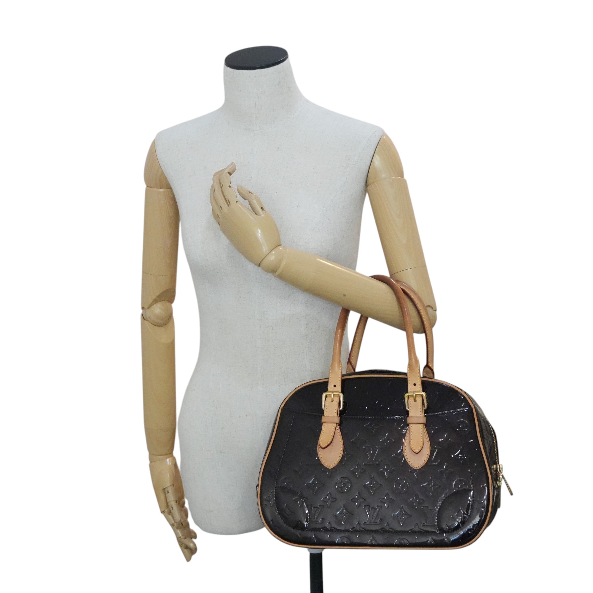 Pre-owned Louis Vuitton Vernis Summit Drive Handbag Amarante