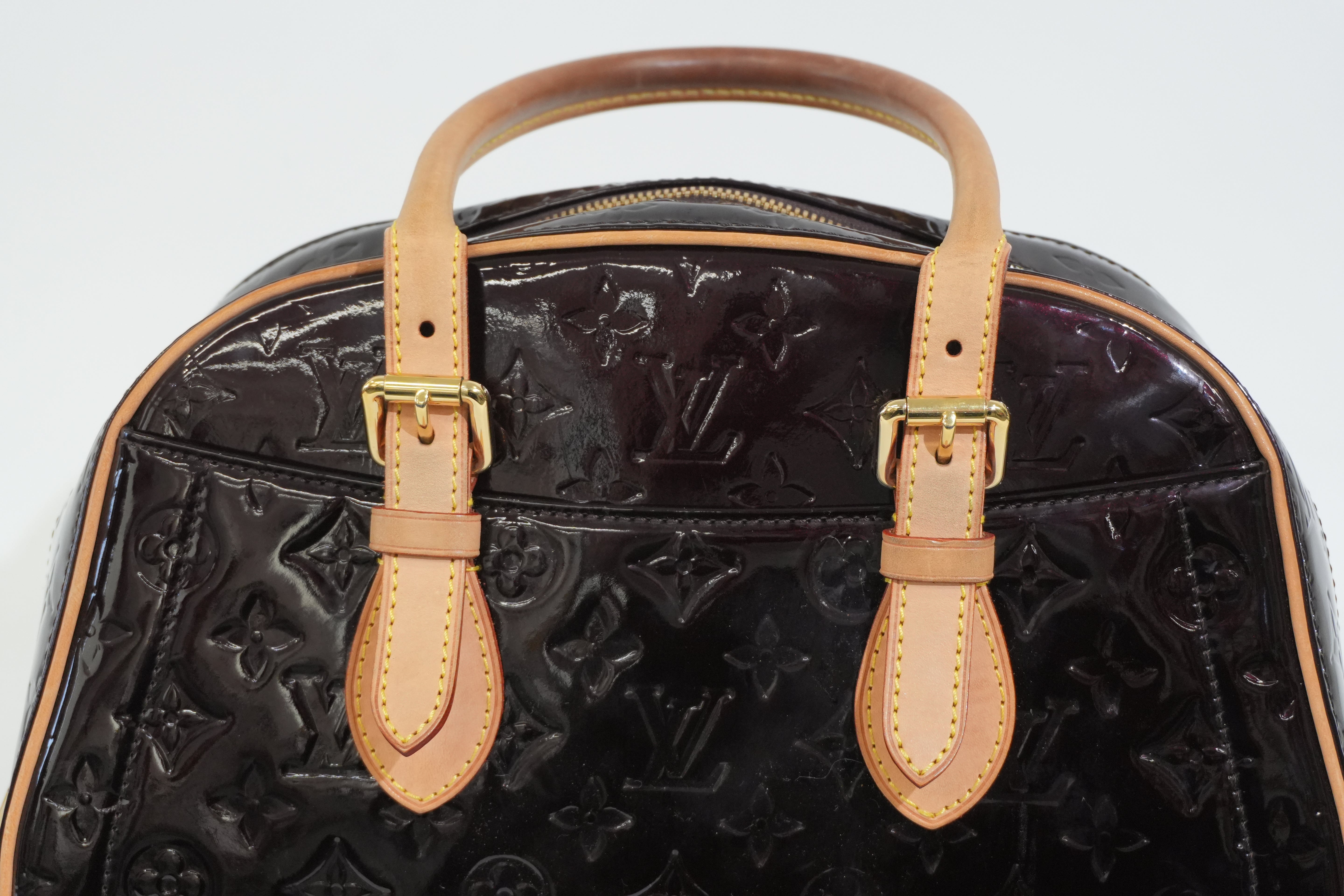 Pre-owned Louis Vuitton Vernis Summit Drive Handbag Amarante