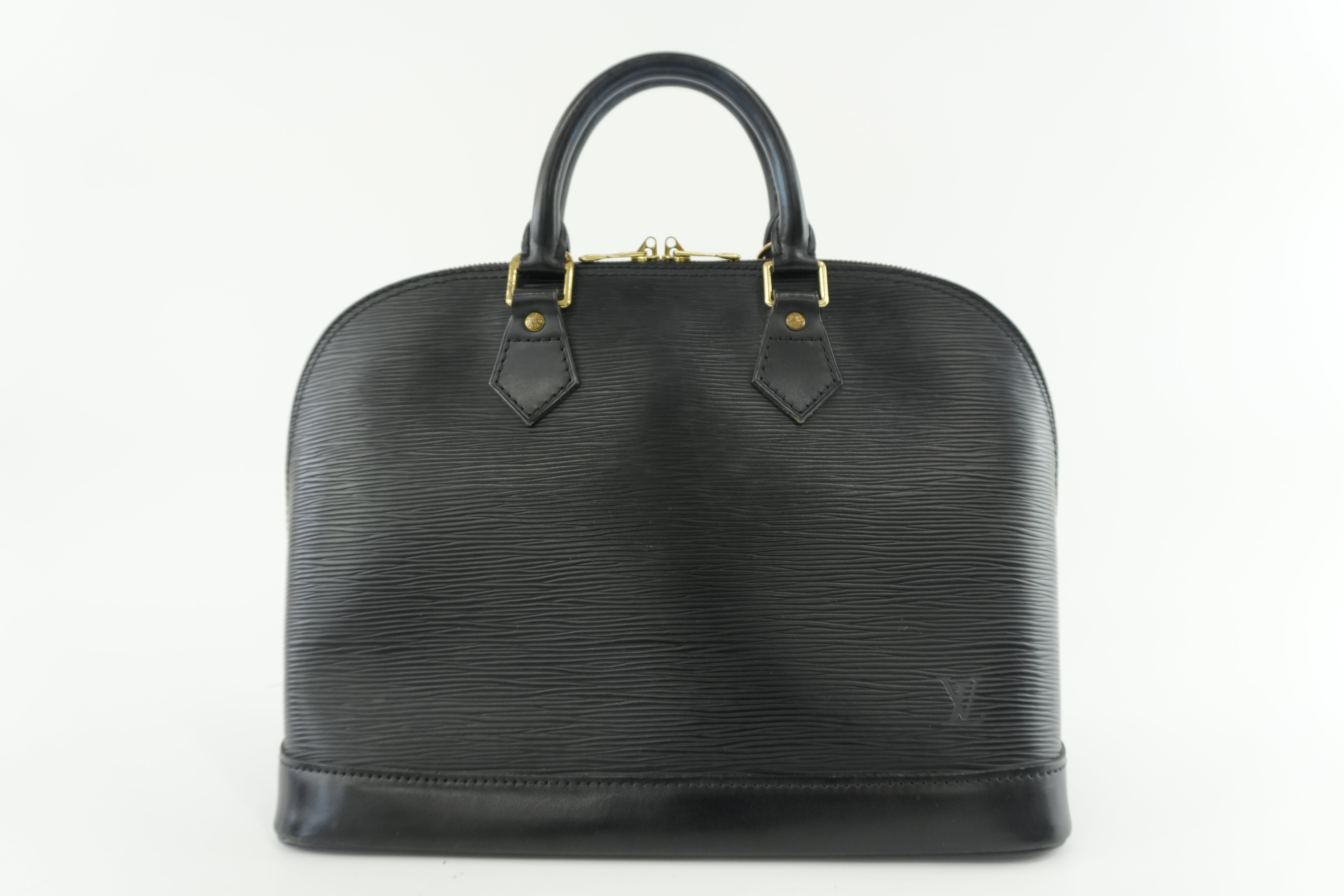 Pre-owned Louis Vuitton Epi Alma Handbag Black