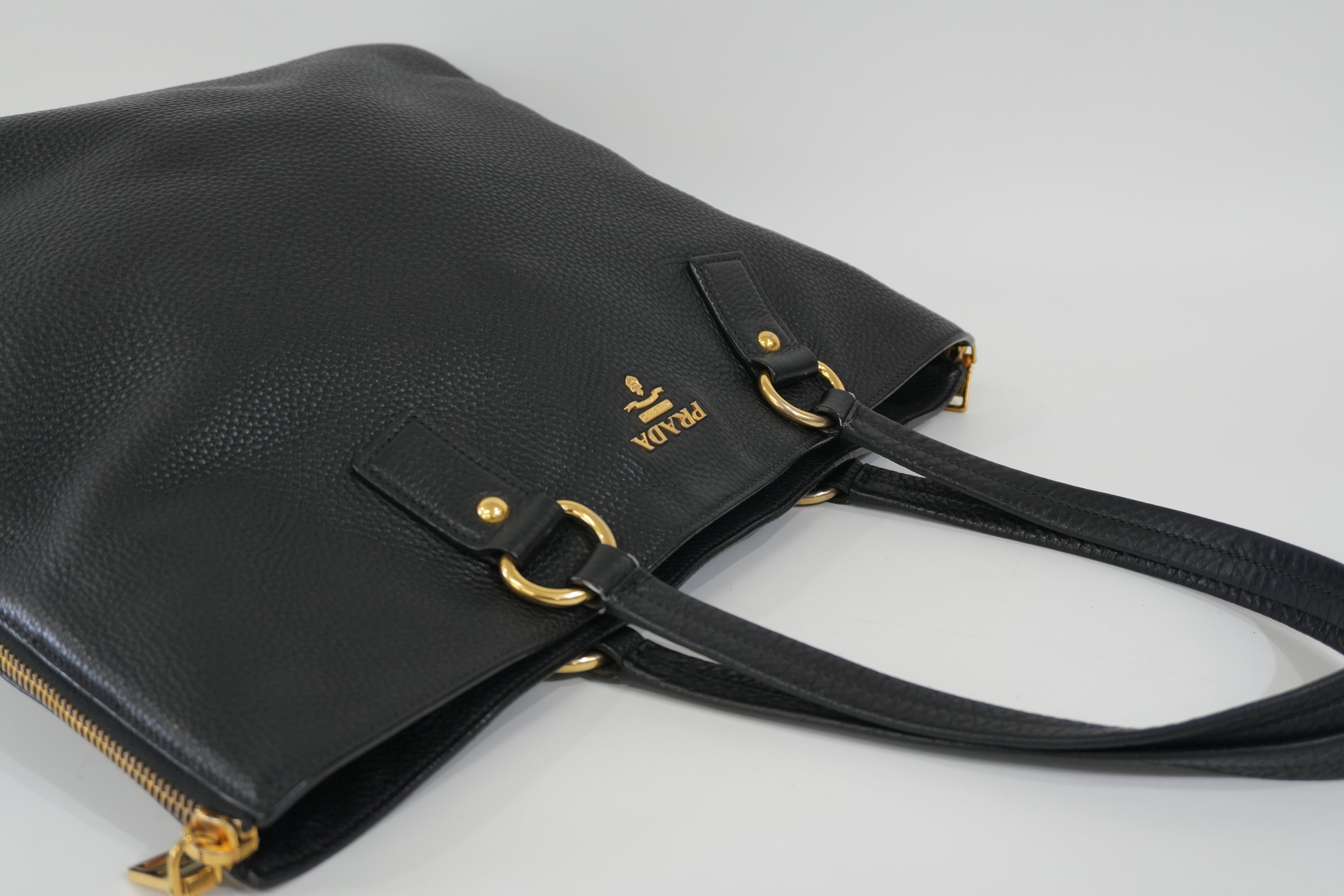 Pre-Owned Prada Daino Tote Bag Black