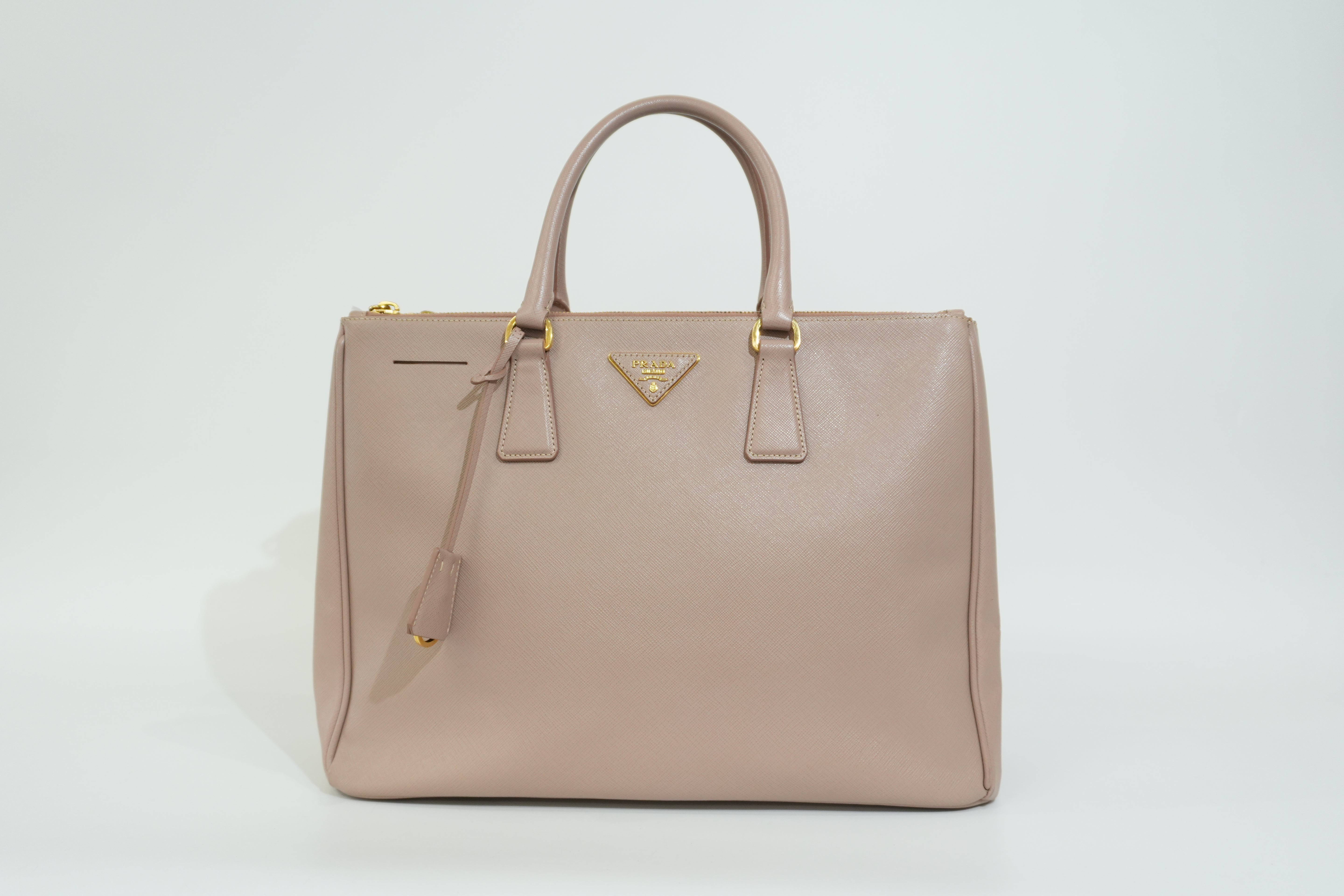 Pre-owned Prada Saffiano Handbag Pink